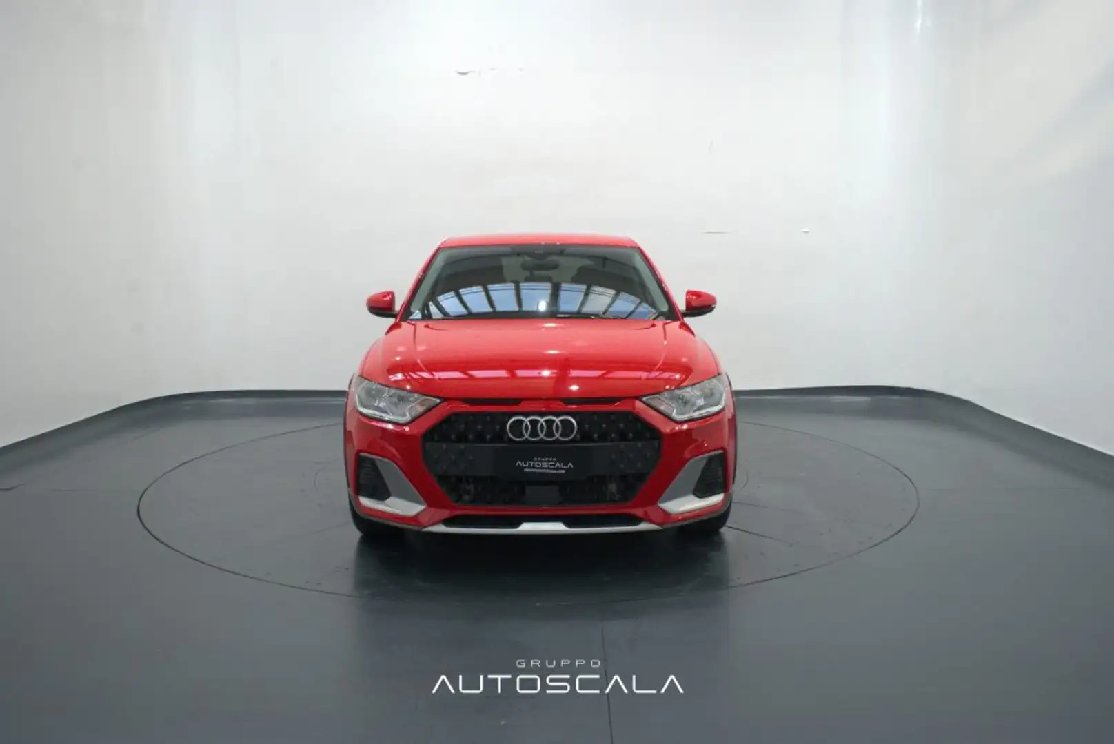 Audi A1 Citycarver 30 TFSI 110cv S Tronic Rosso - 2