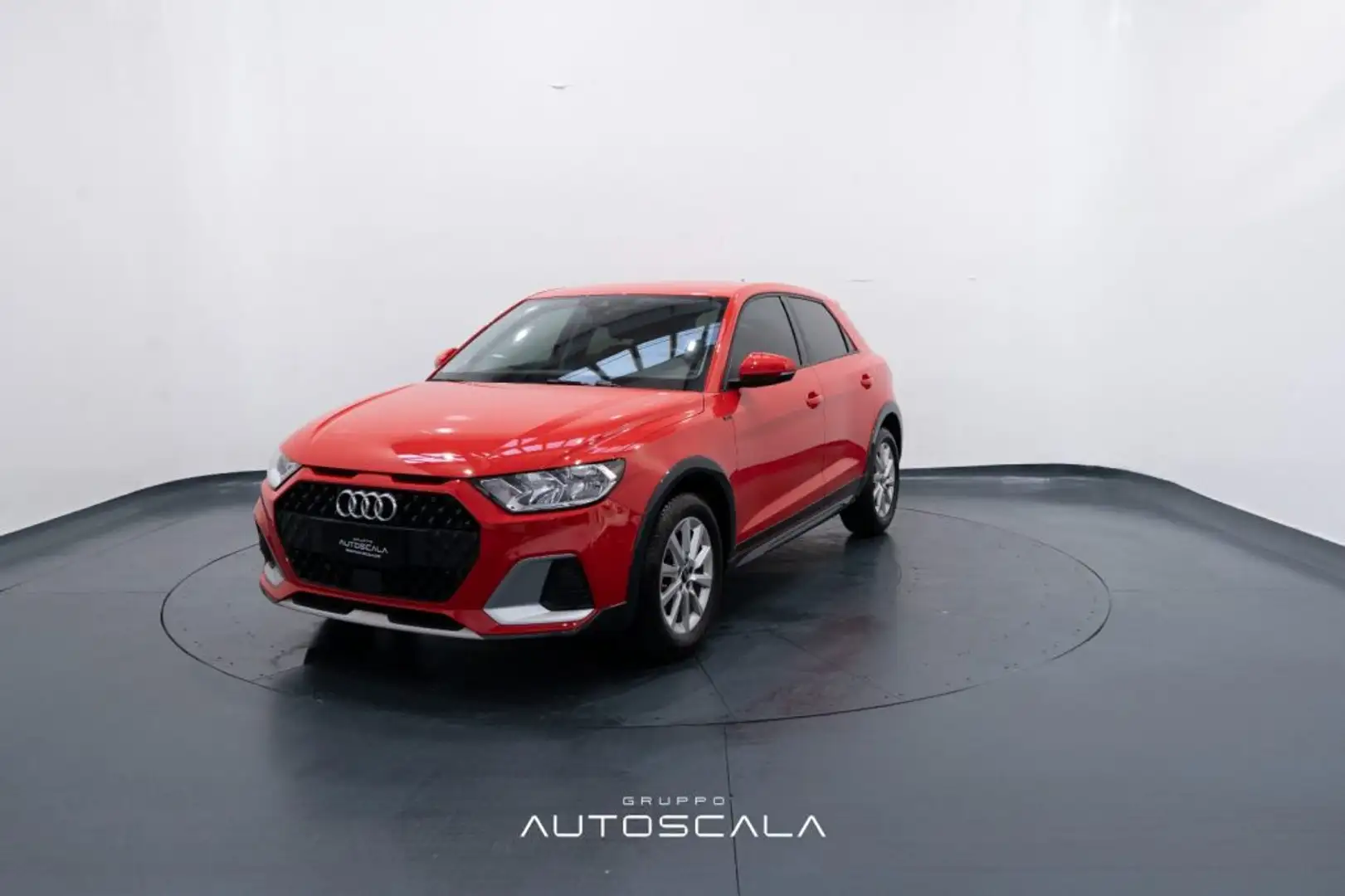 Audi A1 Citycarver 30 TFSI 110cv S Tronic Rosso - 1