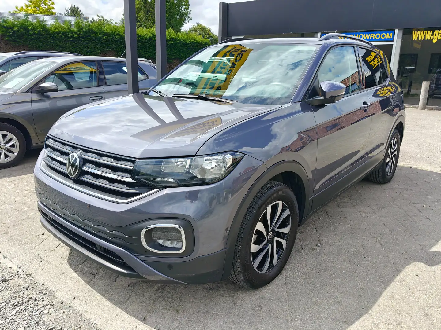 Volkswagen T-Cross 1.0 TSI Active OPF model 2022 Gris - 2