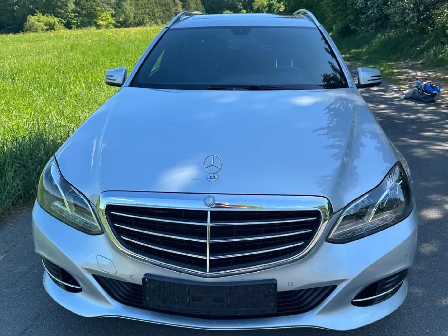 Mercedes-Benz E 220 E 220 BlueTEC T–Modell Silber - 1
