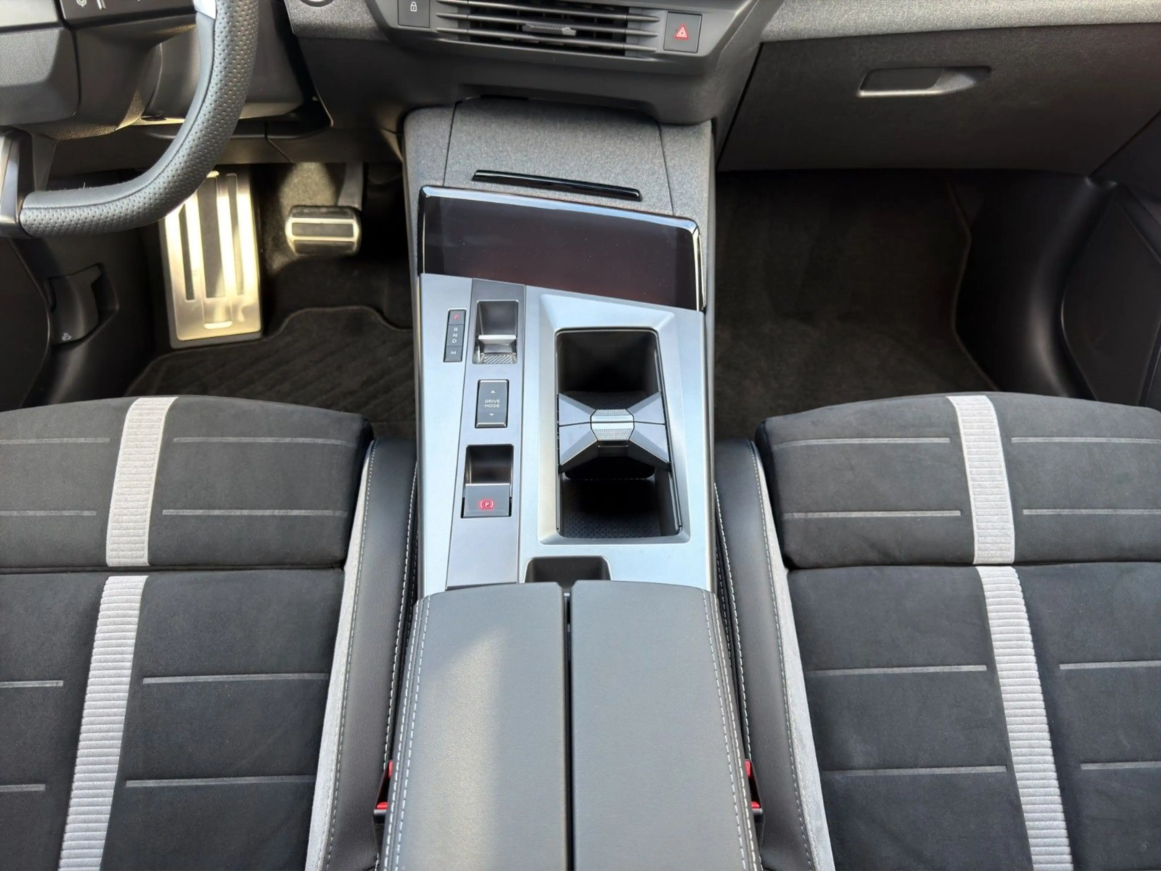 Opel Grandland X Grandland AHZV, ALCANTARA, HD-LED, HEAD-UP, ACC — photo 11