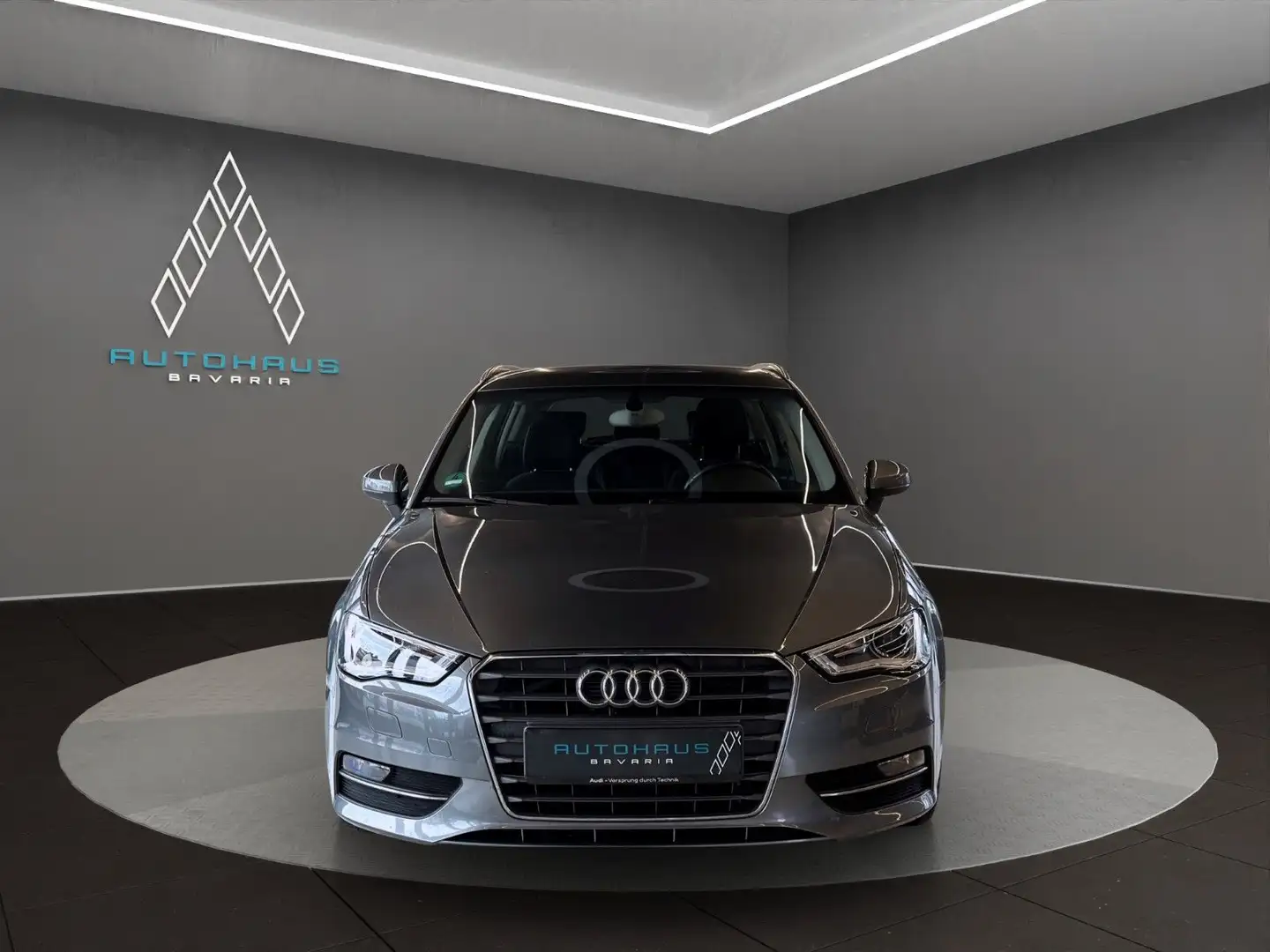 Audi A3 Sportback attraction *TEMPOMAT*PDC*KLIMA* Grau - 2