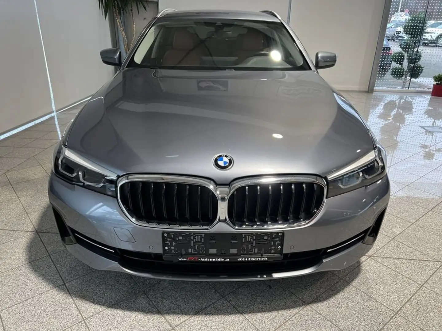 BMW 520 dA ''LED; Rückfahrkamera'' Grau - 2
