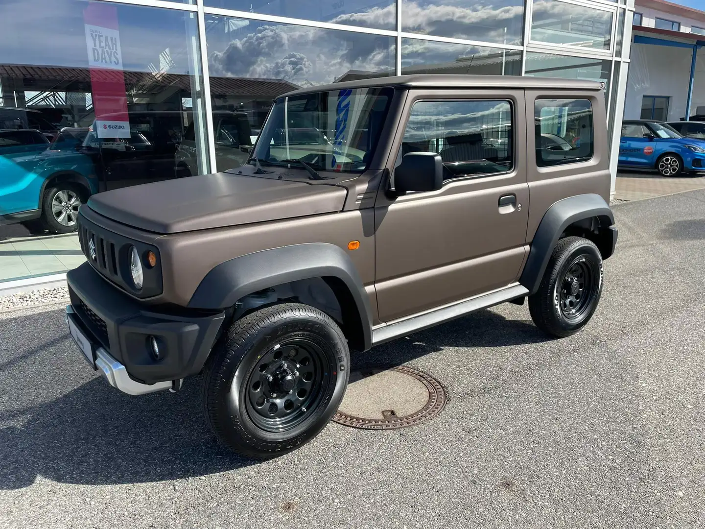 Suzuki Jimny Comfort Allgrip NFZ 1.5 ALLGRIP Brązowy - 2