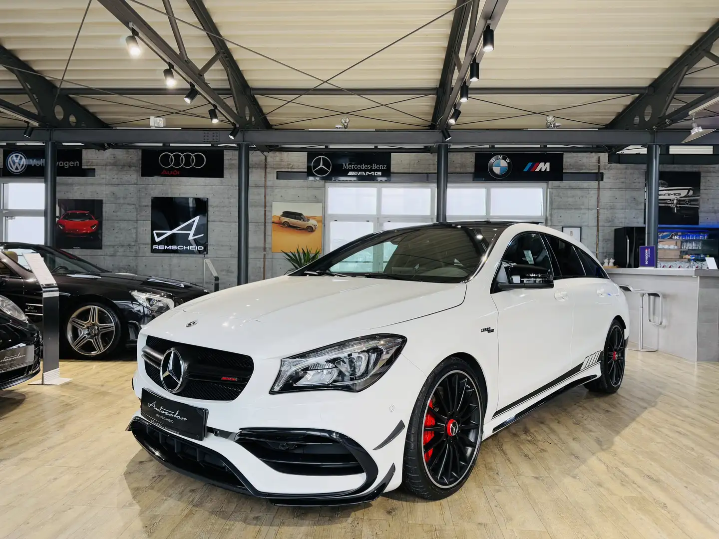Mercedes-Benz CLA 45 AMG 4M*SCHALE*P.ABGAS*PANO Weiß - 1