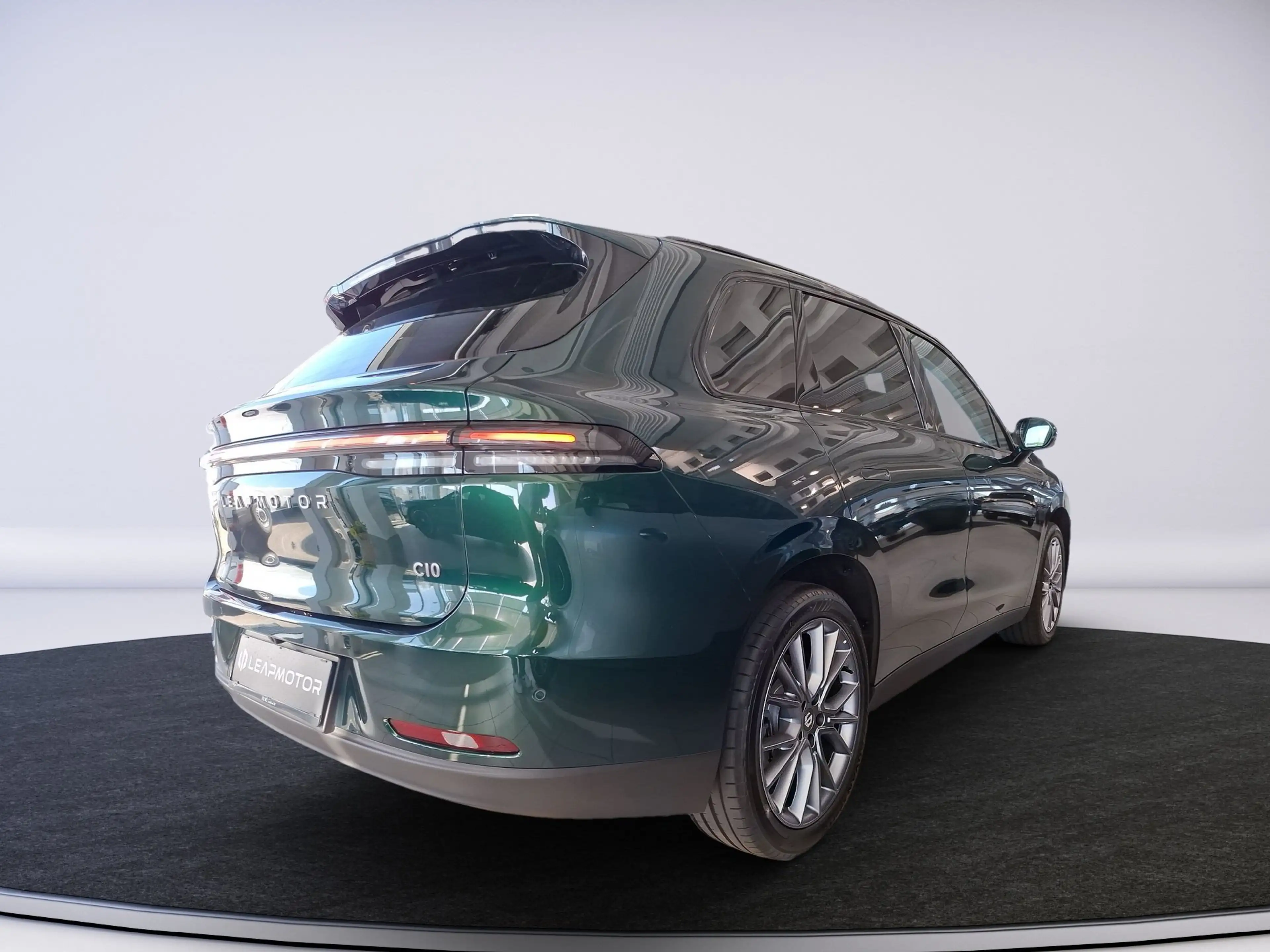 Leapmotor C10 DesignProMax 81,9 kWh 2xKlima ACC AUT — photo 6