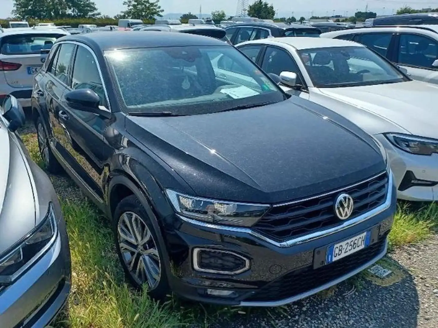 Volkswagen T-Roc T-Roc 1.5 tsi Advanced ## PROMO RF ## Negro - 2