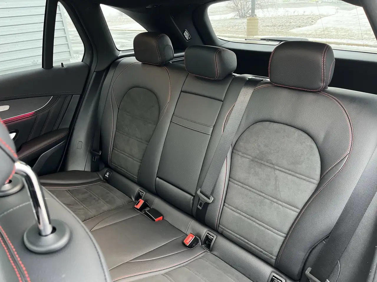 Mercedes-Benz GLC снимка Mercedes-Benz GLC