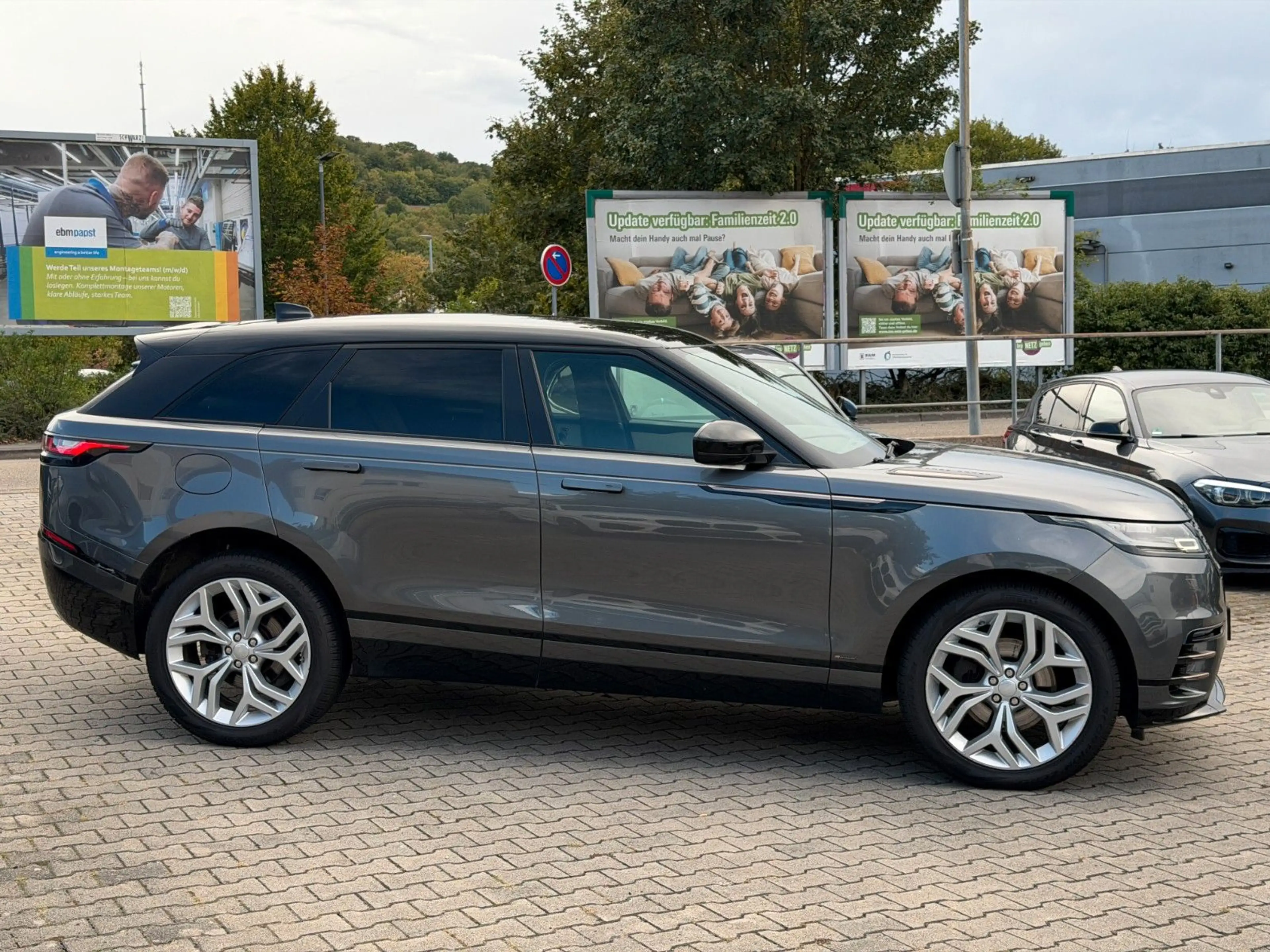 Land Rover Range Rover Velar R-Dynamic/LED/Meridian/CarPlay — photo 11