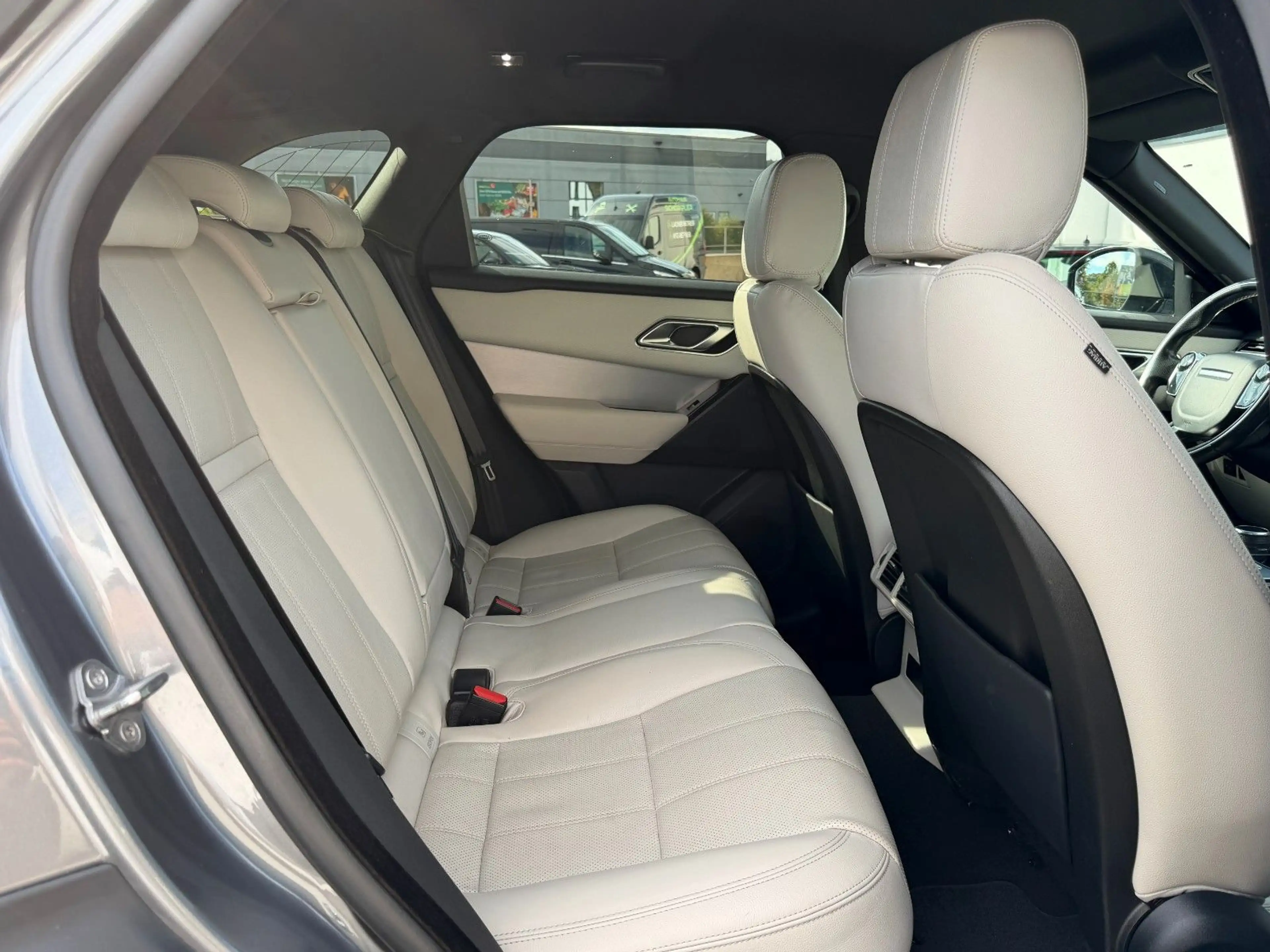 Land Rover Range Rover Velar R-Dynamic/LED/Meridian/CarPlay — photo 14