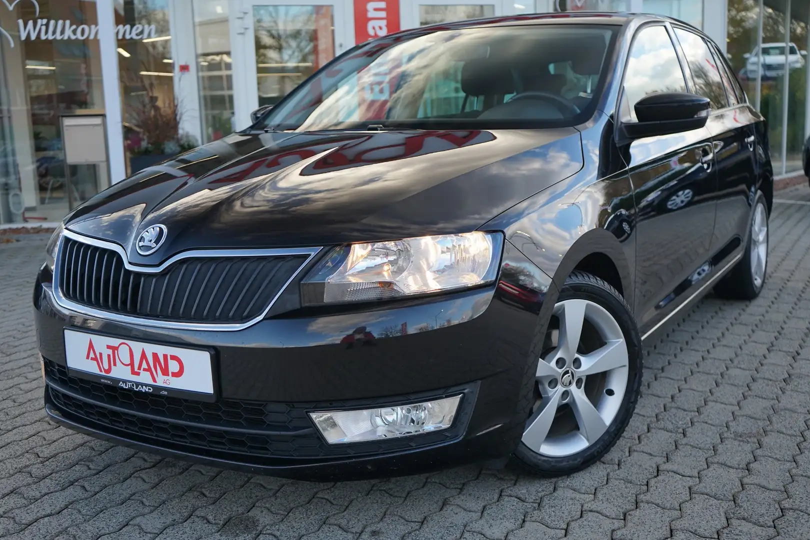 Skoda Rapid/Spaceback Rapid 1.4 TDI Ambition Klimaaut. Sitzheizung PDC Grau - 2