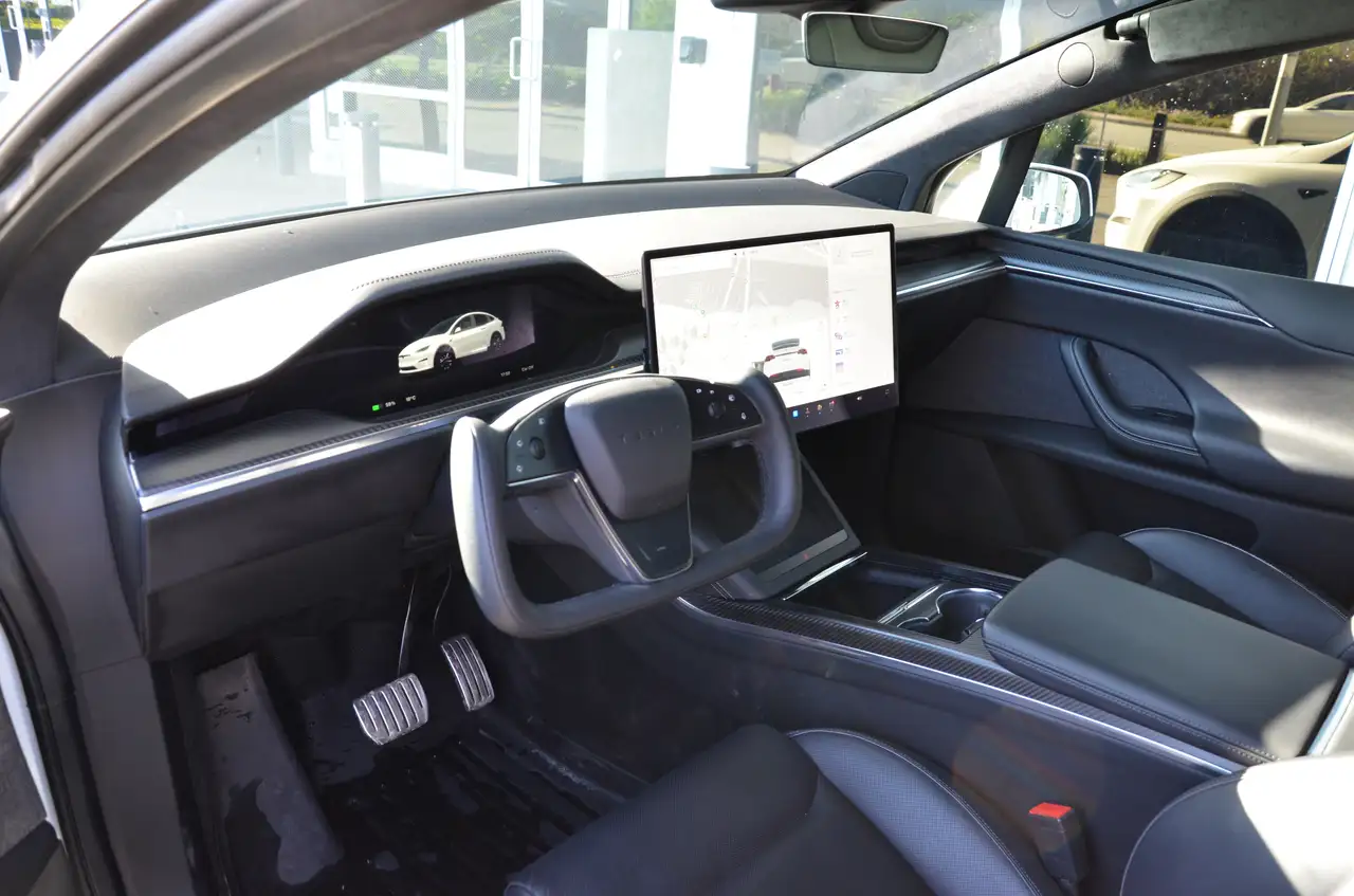 Tesla Model X снимка Tesla Model X