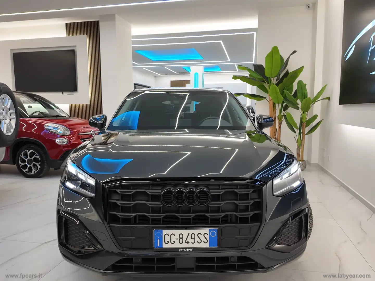 Audi Q2 30 TDI S tronic Identity Black Gris - 2