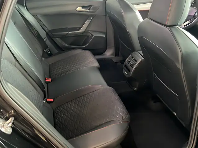 Seat Leon Leon view 8