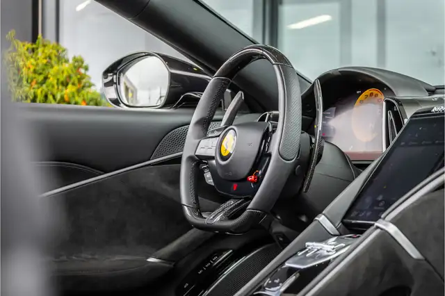 Ferrari Daytona view 13