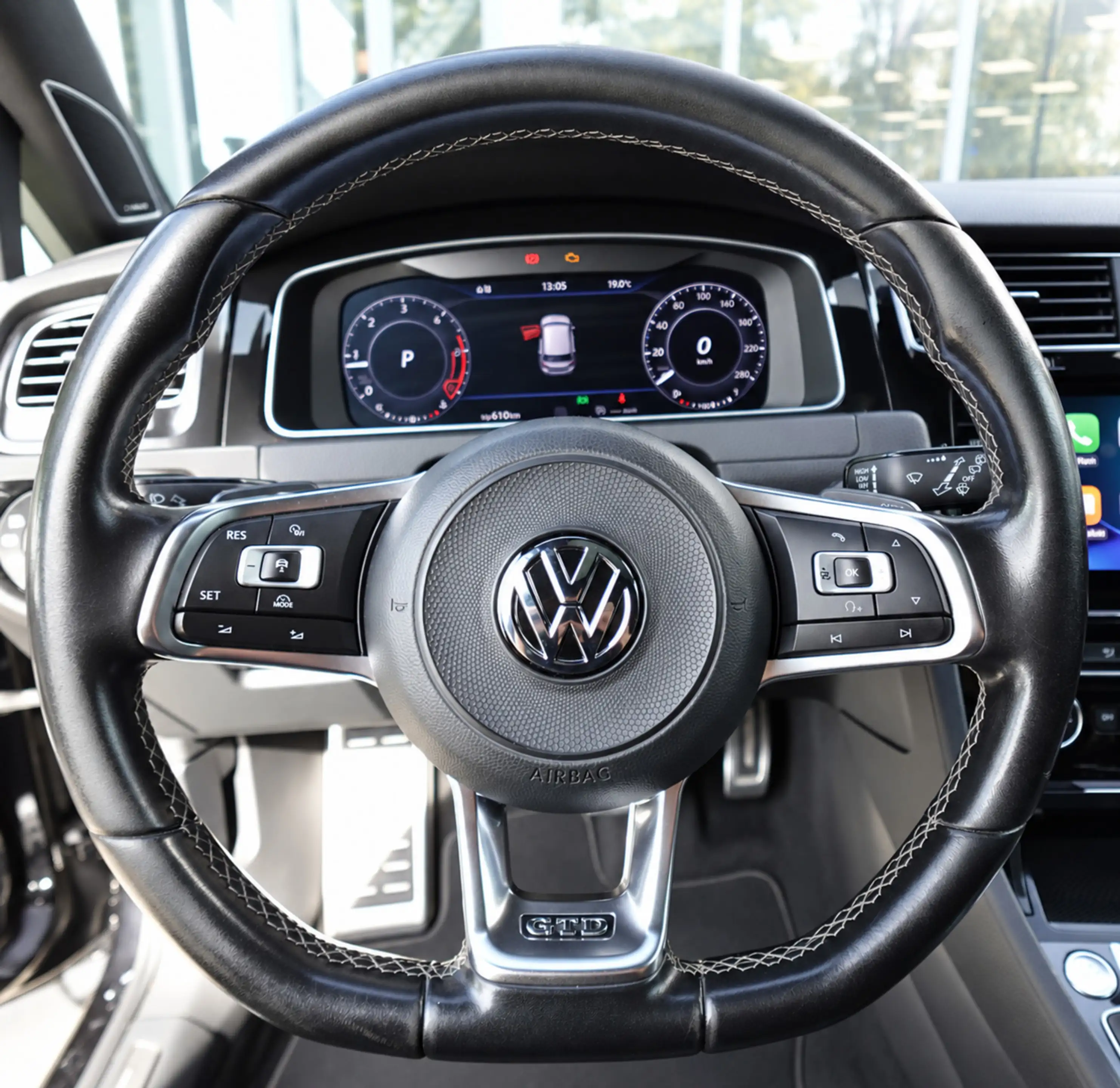 Volkswagen Golf GTD 2.0 TDI PANO KEYLESS DYNAUDIO — photo 10