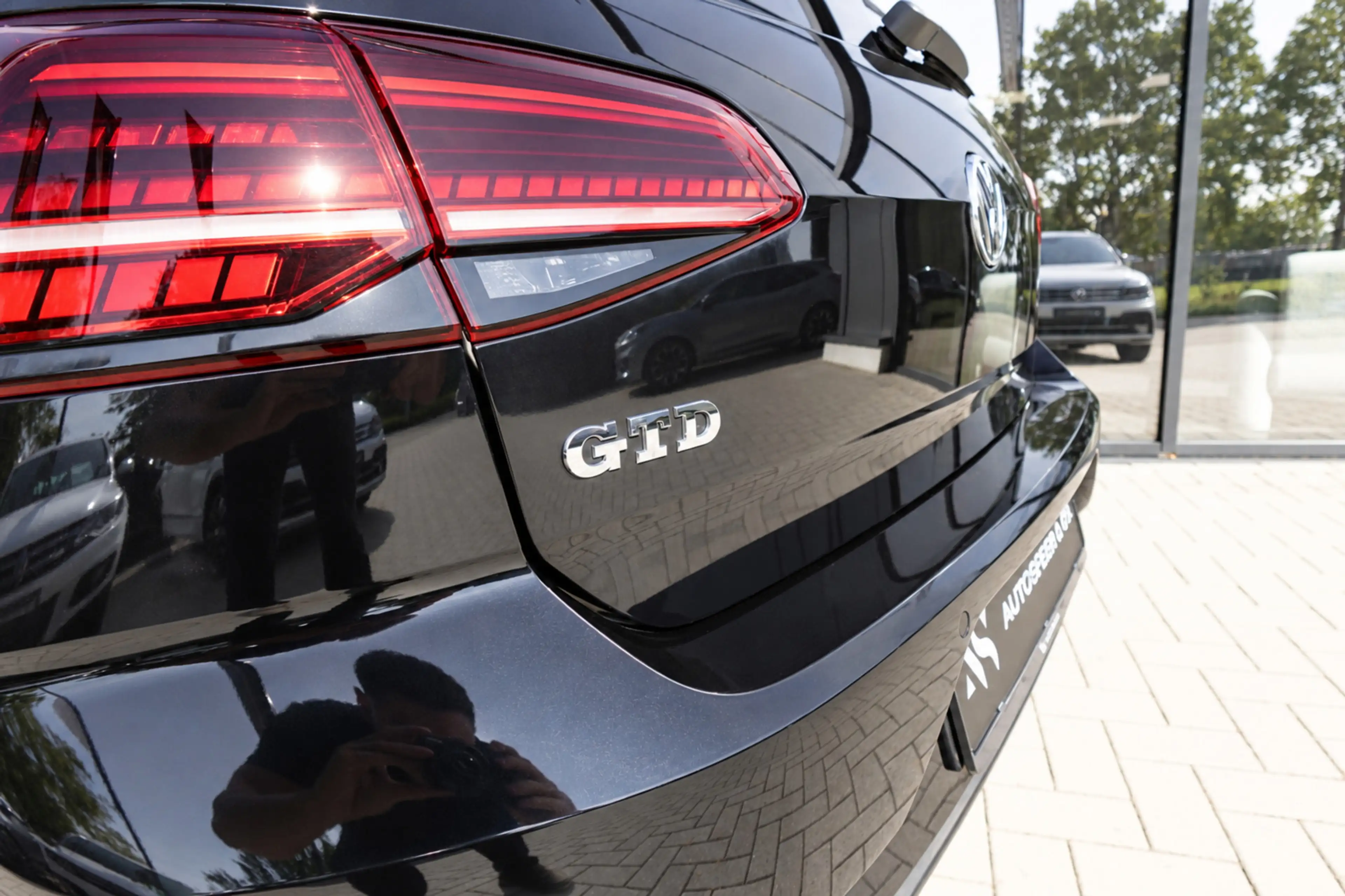 Volkswagen Golf GTD 2.0 TDI PANO KEYLESS DYNAUDIO — photo 13