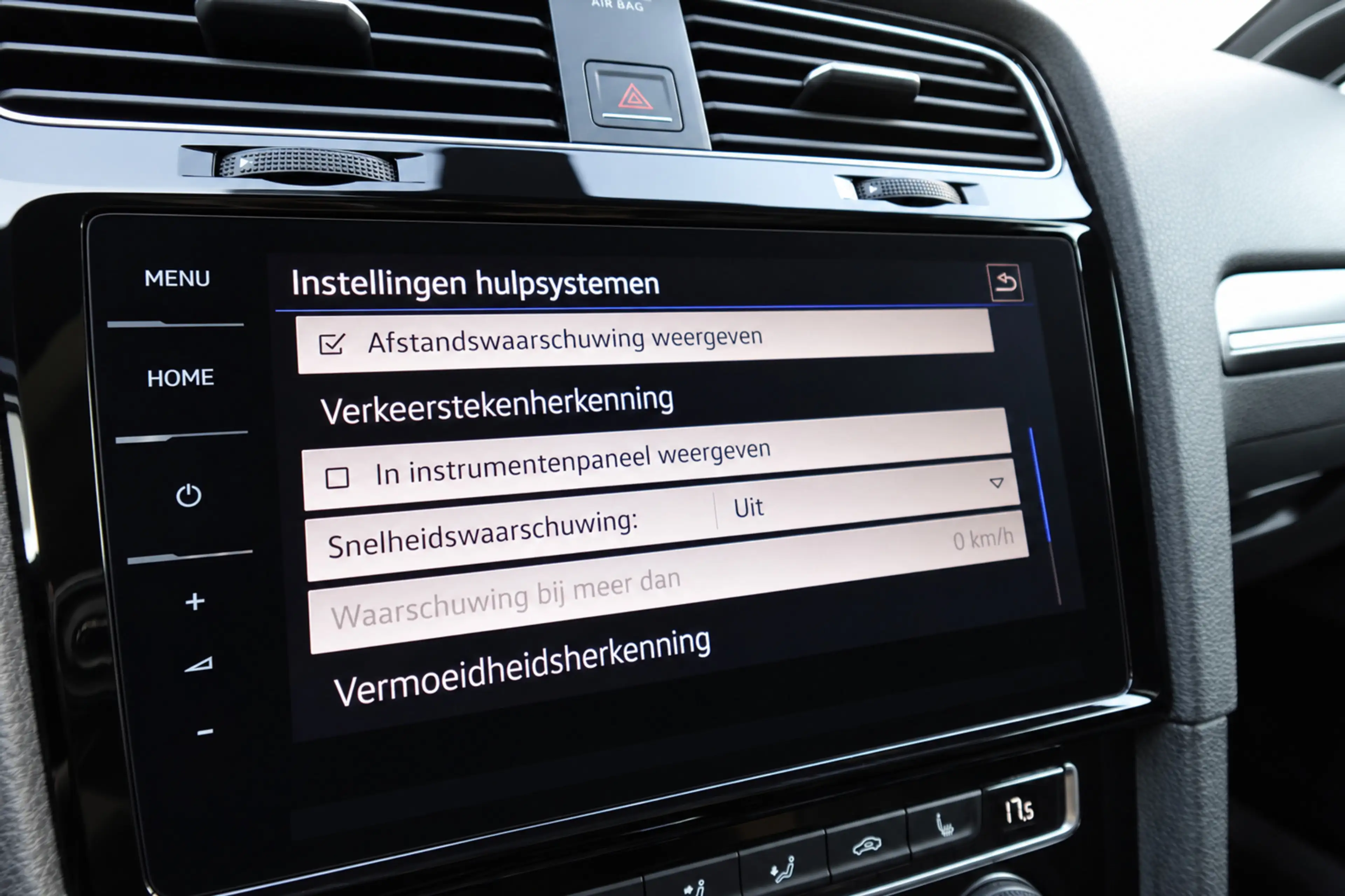 Volkswagen Golf GTD 2.0 TDI PANO KEYLESS DYNAUDIO — photo 12