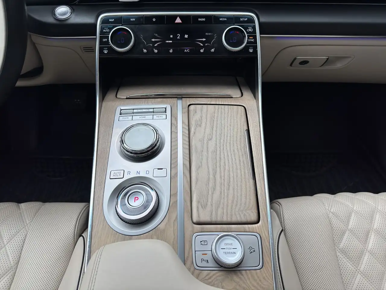 Genesis GV80 fotografie Genesis GV80