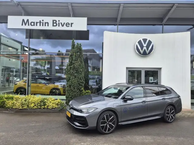 Volkswagen Passat Variant R-Line Hybrid Cuir, Full Options Demo