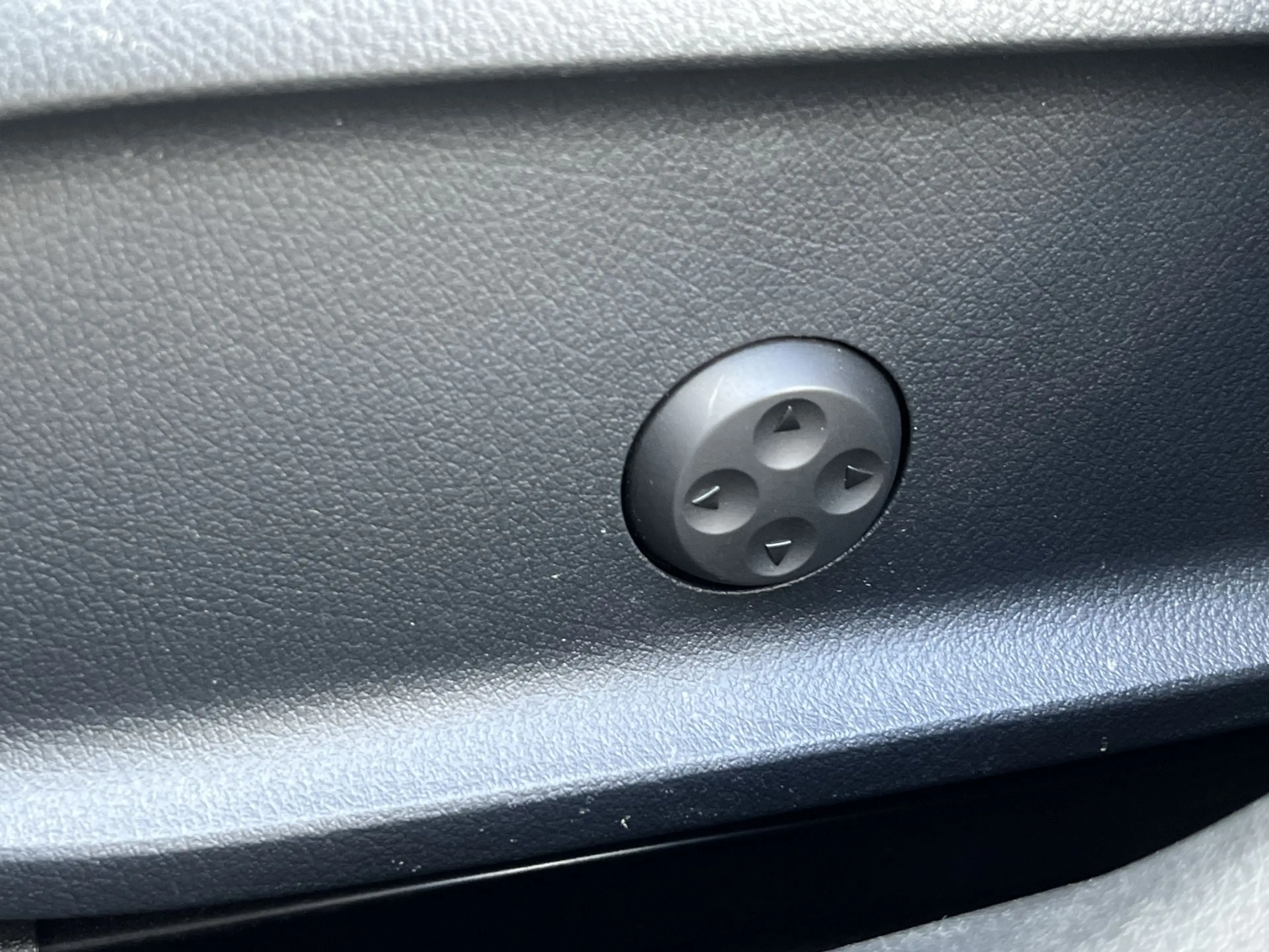 Mercedes-Benz A 250 e Business Solution Luxury Limited |MEMORY| PANO | — photo 24