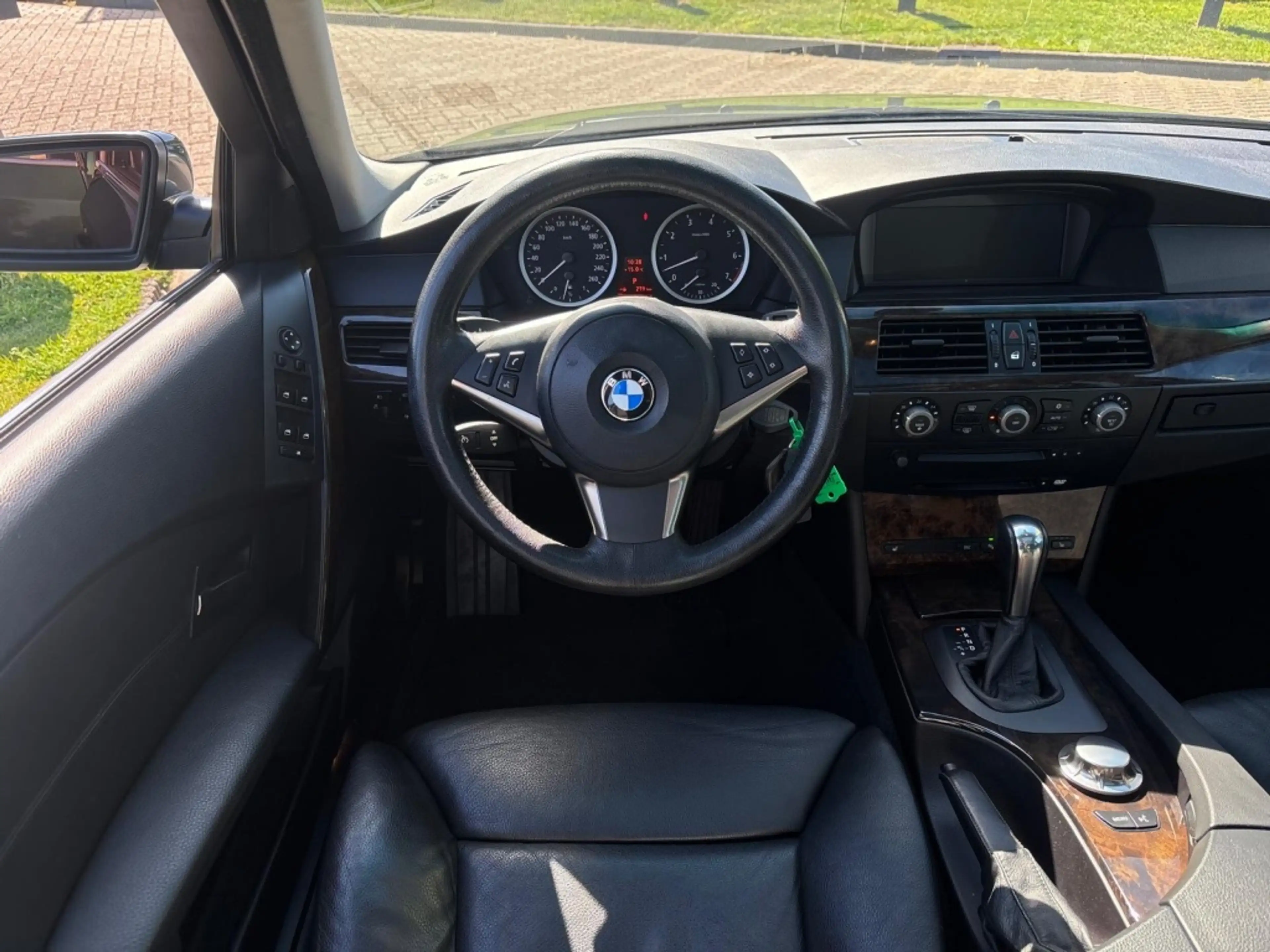 BMW 545 5-serie Touring 545i V8 High Executive 2004 Dealer — photo 9