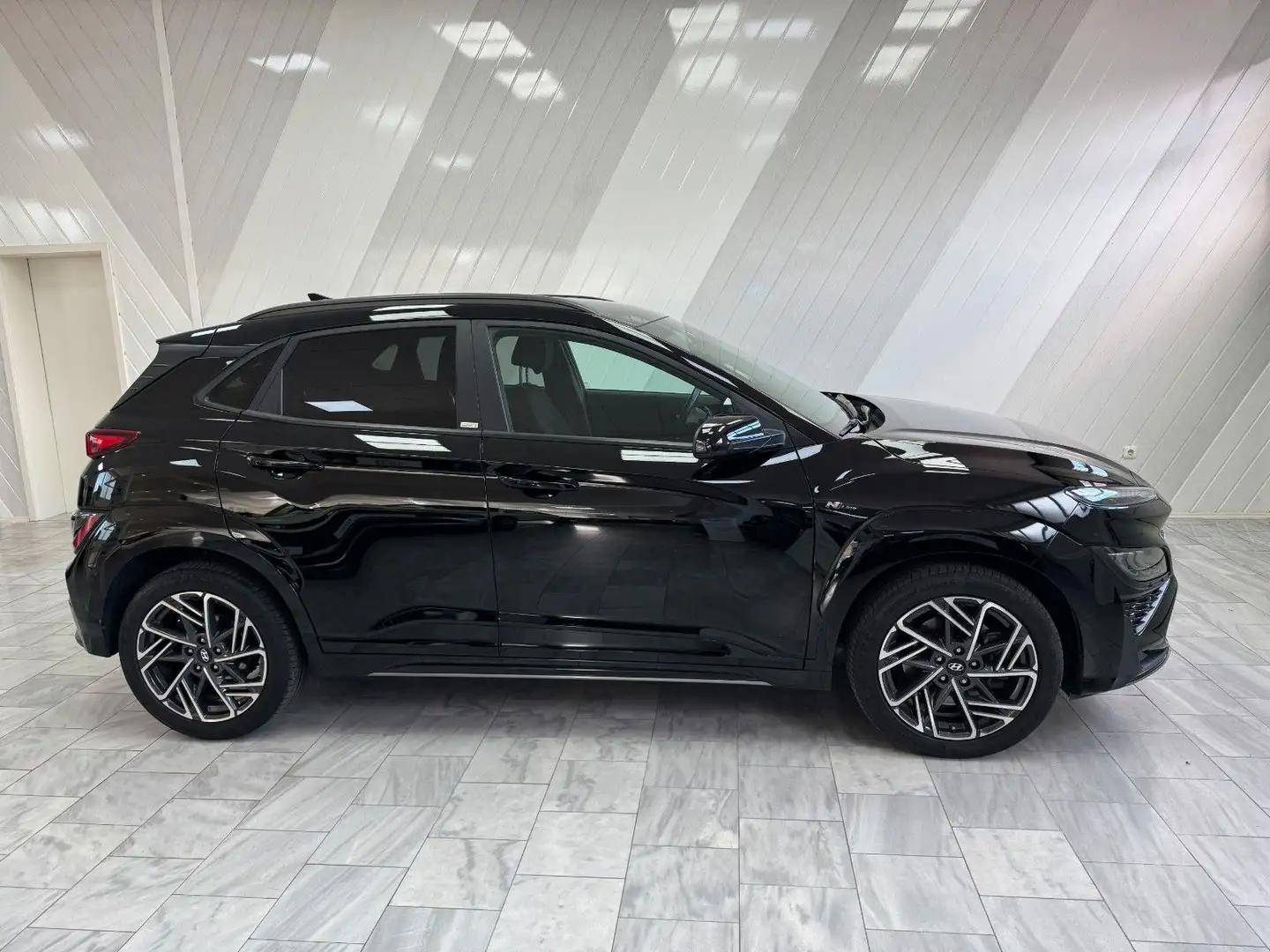 Hyundai KONA 1.6 DCT N Line 4WD 8x bereift Garantie Schwarz - 1