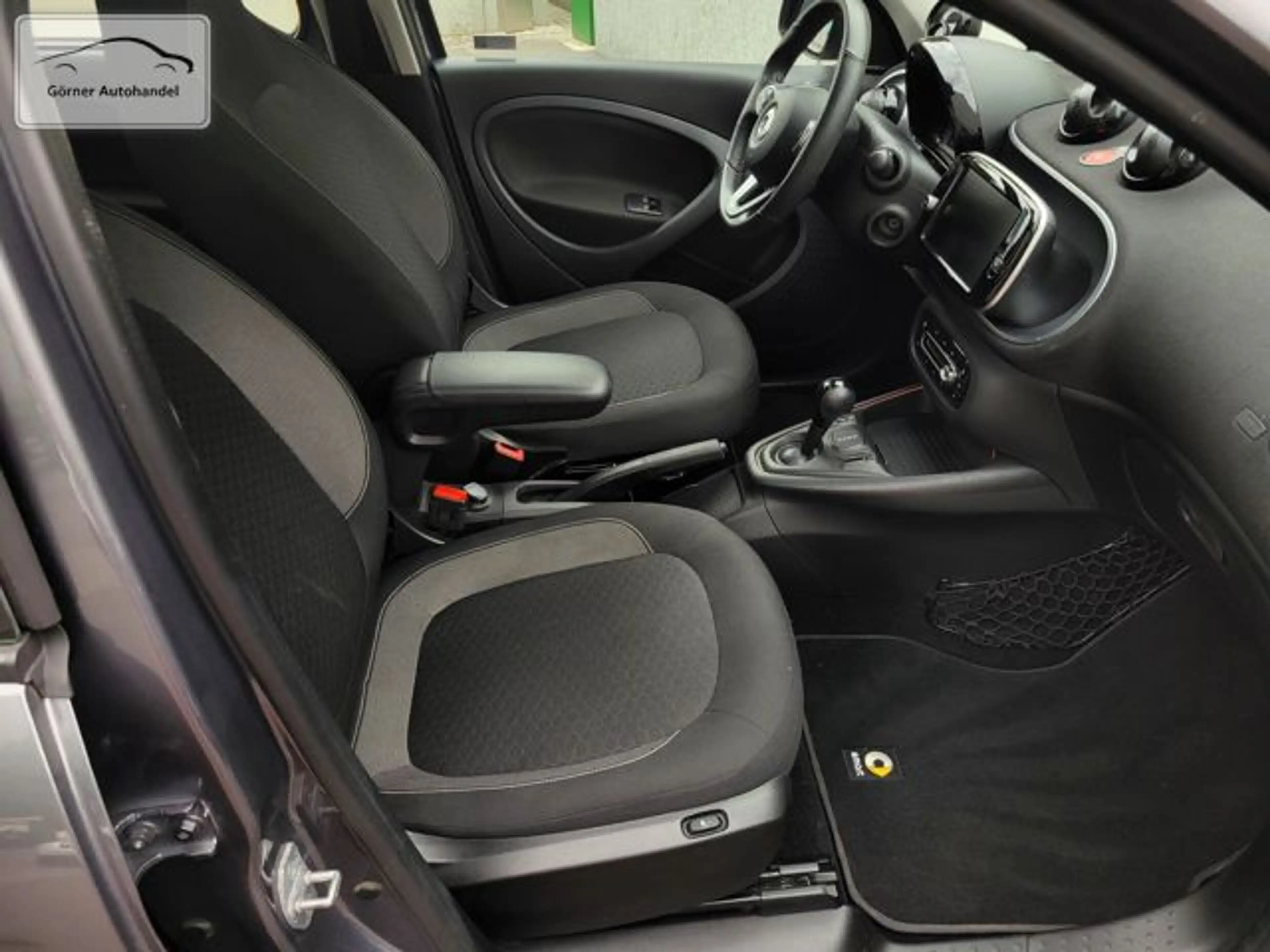 smart forFour EQ smart-Media+Pano+Servo+22KW Bordlader — photo 10