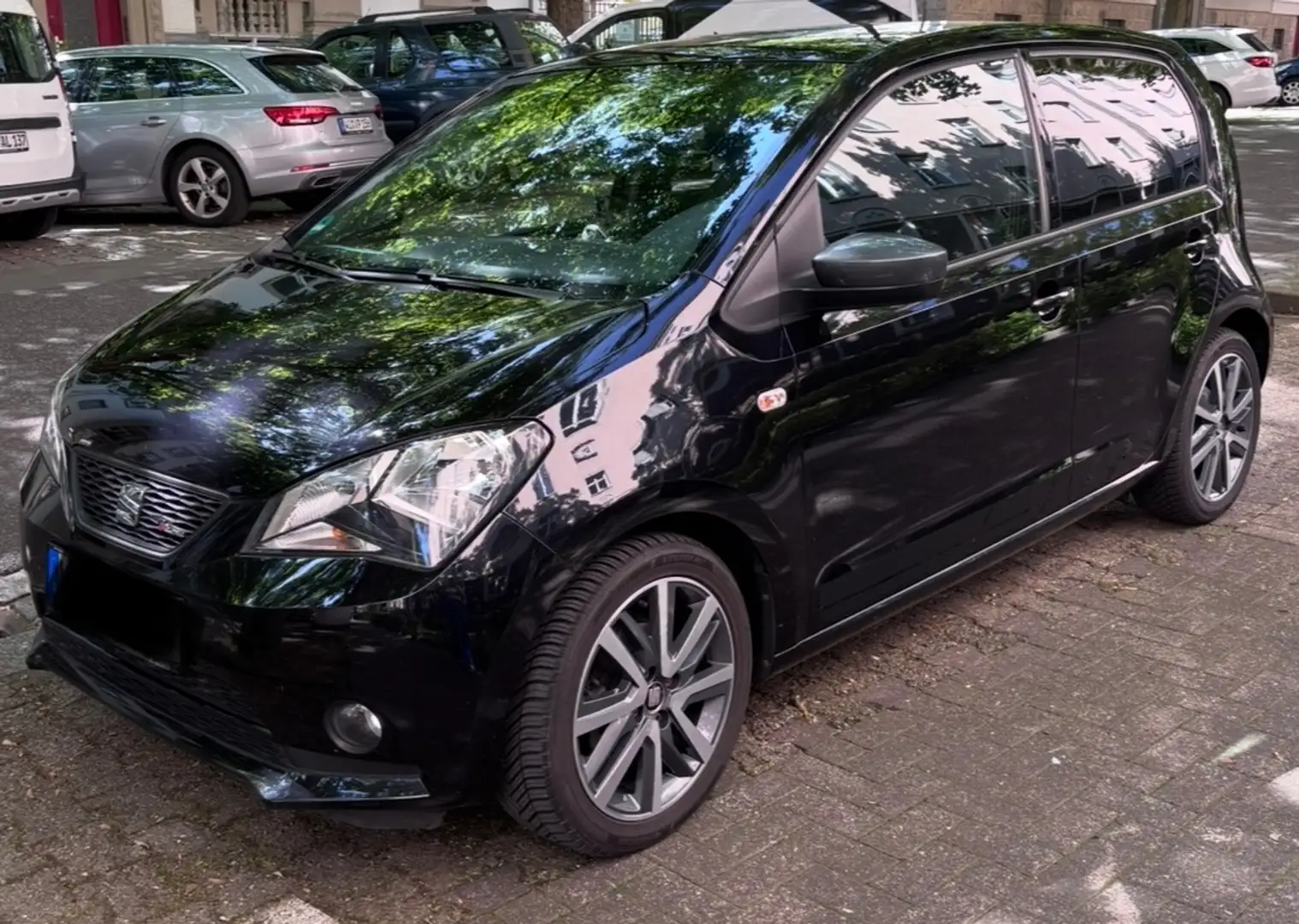 SEAT Mii Mii 1.0 FR-Line Schwarz - 1