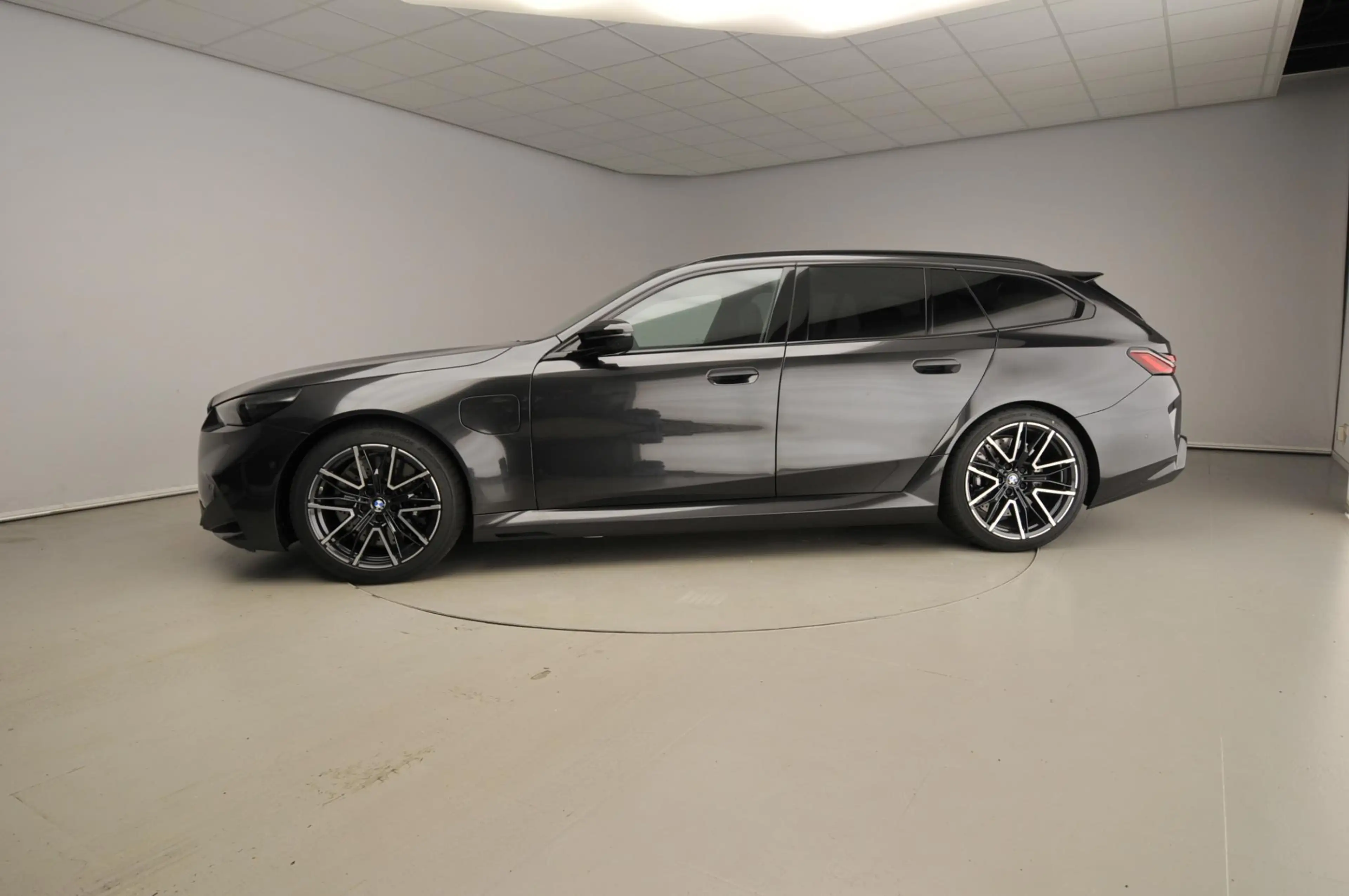 BMW M5 5-serie Touring Panoramadak / Trekhaak / Bowers & — photo 2