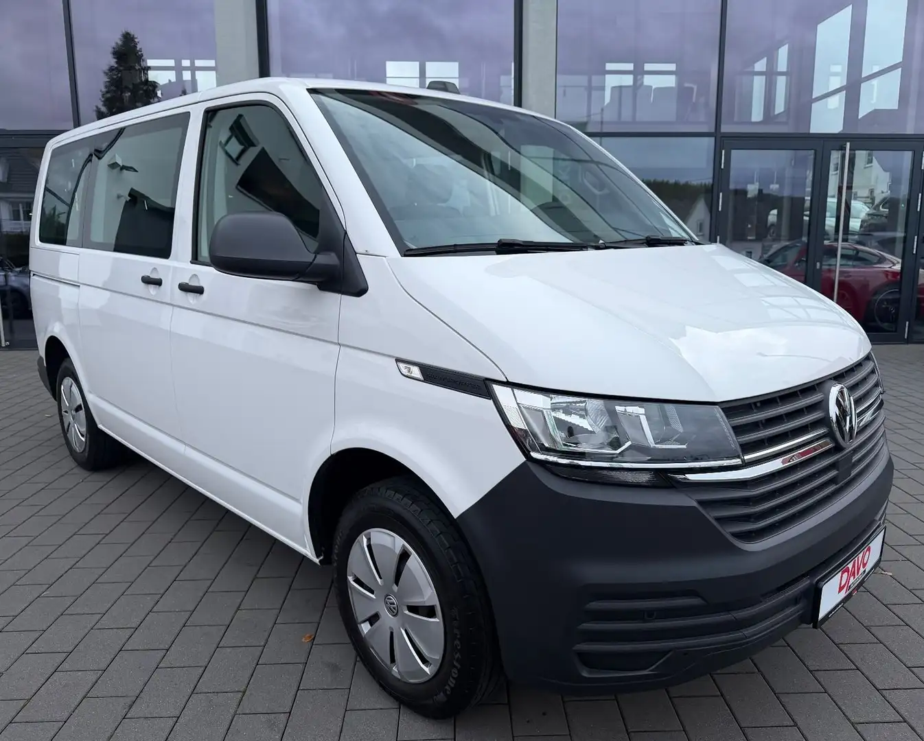 Volkswagen T6 Transporter T6.1 Transporter 2.0 TDI Komfort-Paket 9-Sitzer Blanco - 2