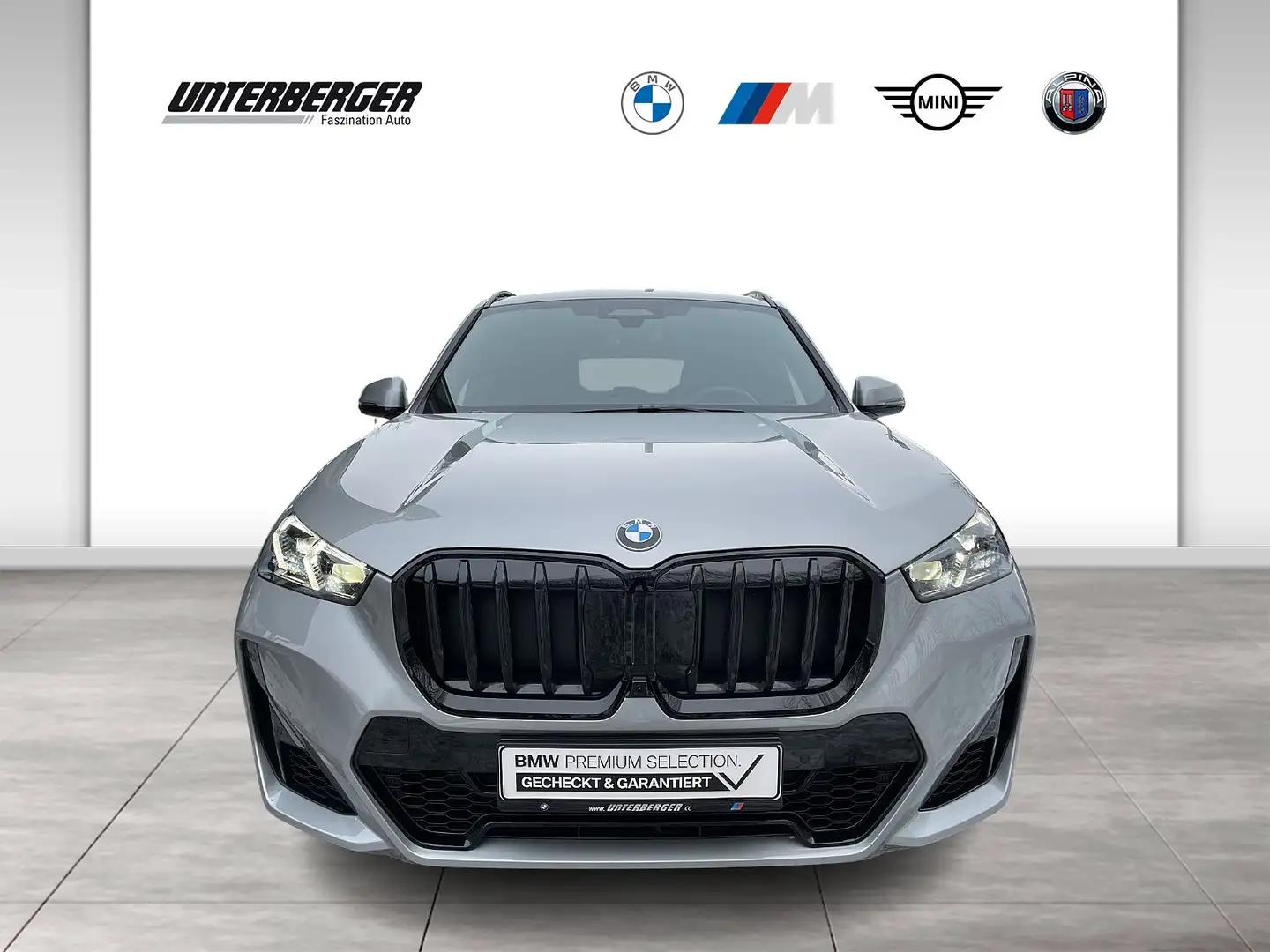 BMW X1 xDrive23i M Sportpaket Pro-Panorama Glasdach-AHK-D Silber - 2