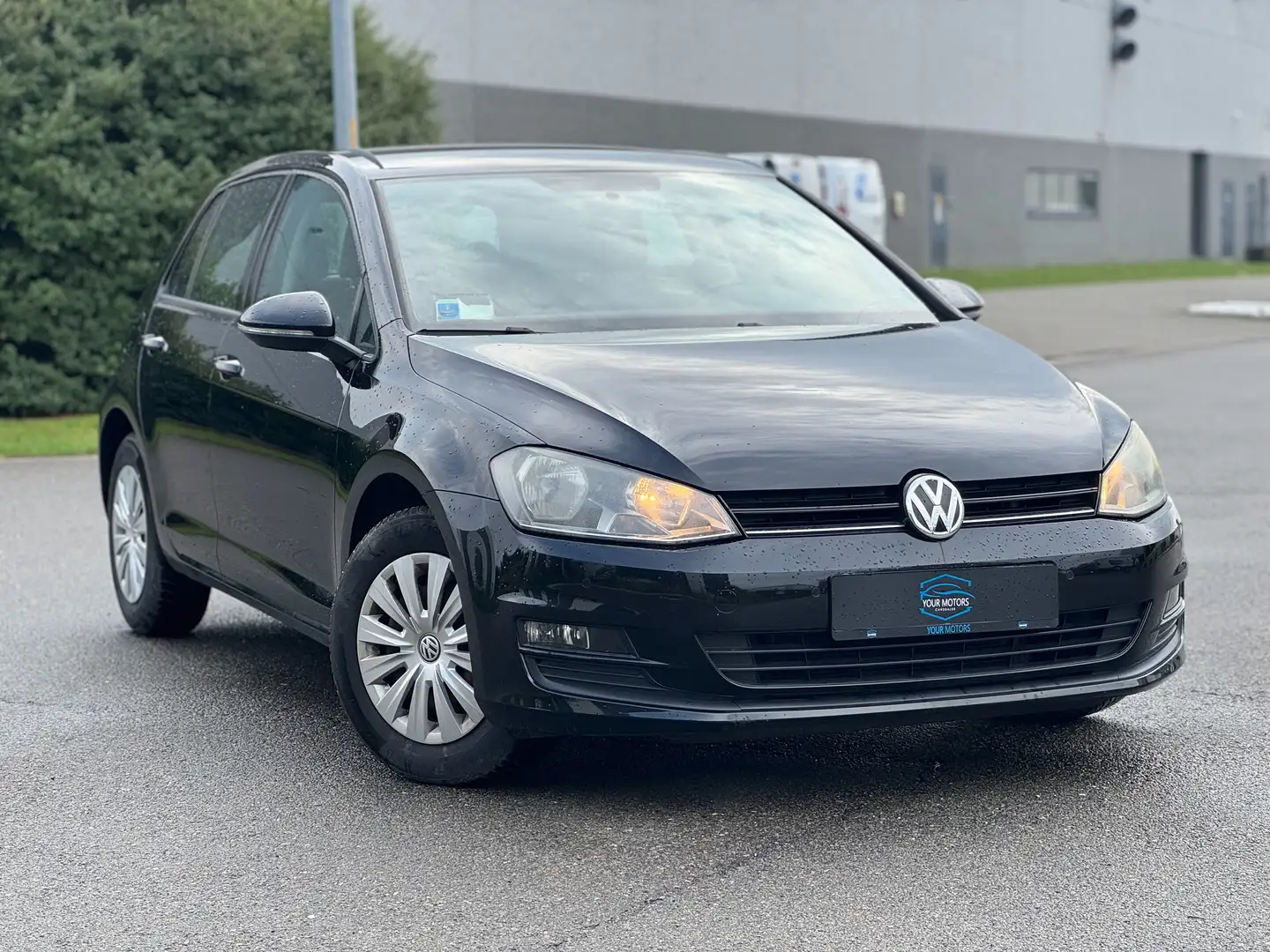 Volkswagen Golf Golf 1.2 TSI BlueMotion Technology Trendline Fekete - 1