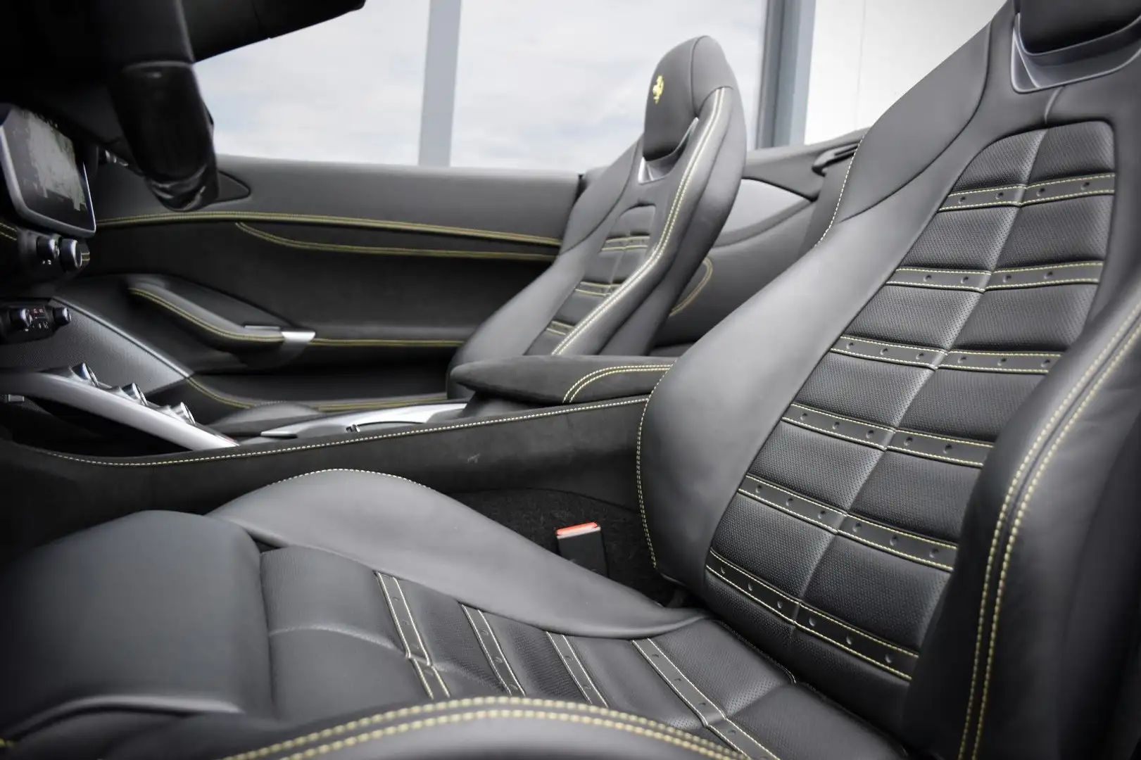 Ferrari Portofino PORTOFINO SPIDER DAYTONA SITZLÜFTUNG 1.HAND Schwarz - 2