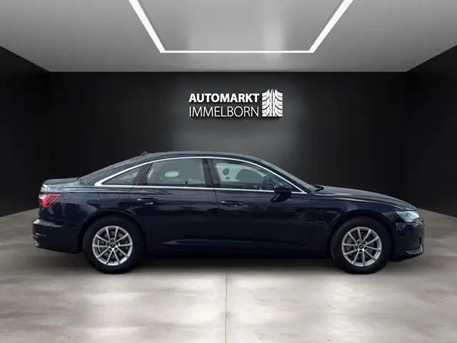 Audi A6 view 11