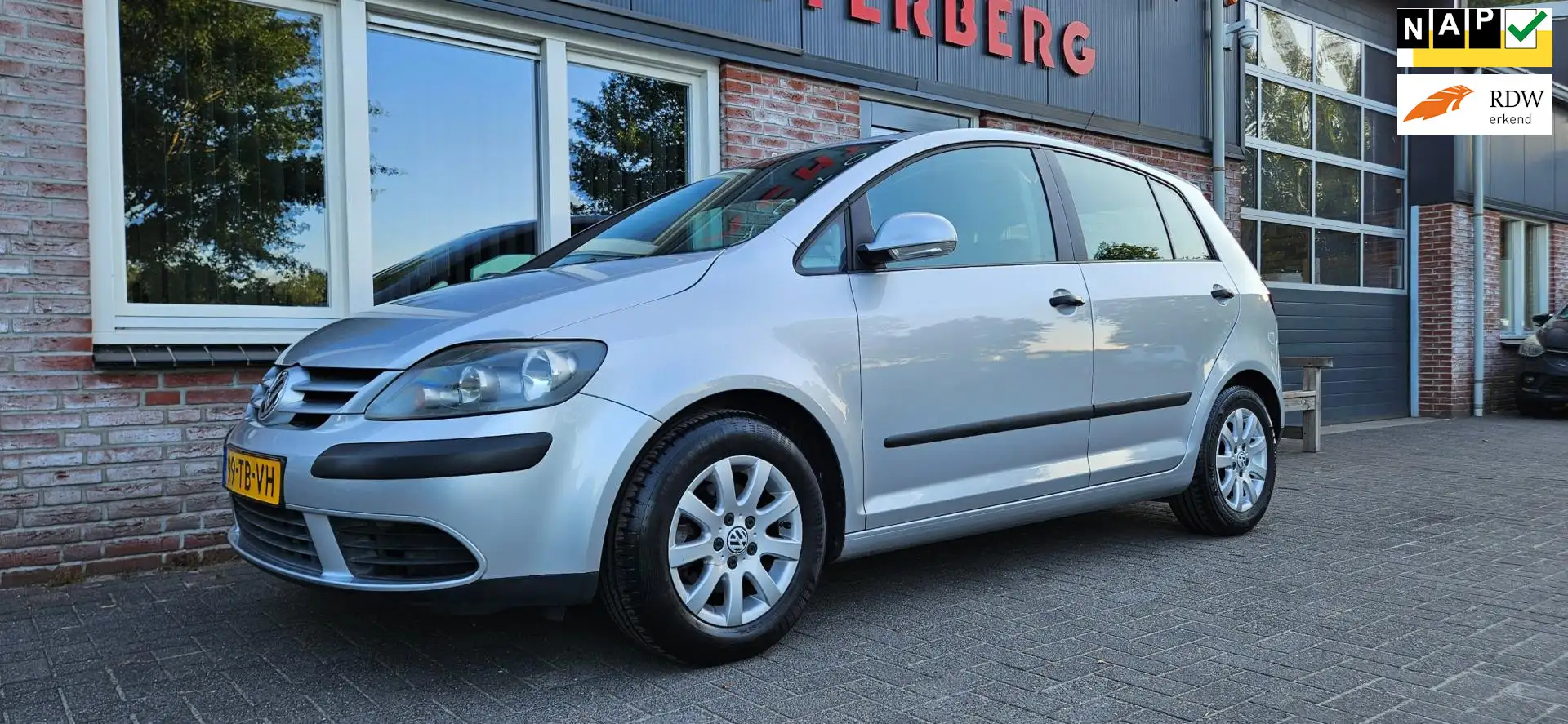 Volkswagen Golf Plus 1.6 Comfortline Trekhaak! NAP! Airco! Cruise Contr Gris - 1