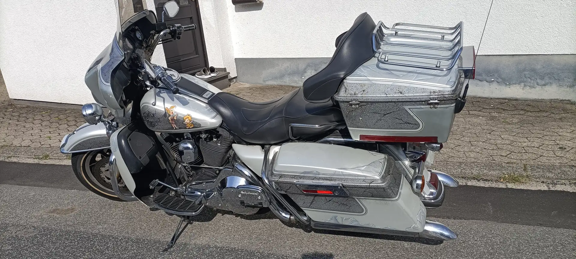 Harley-Davidson Electra Glide Silber - 1