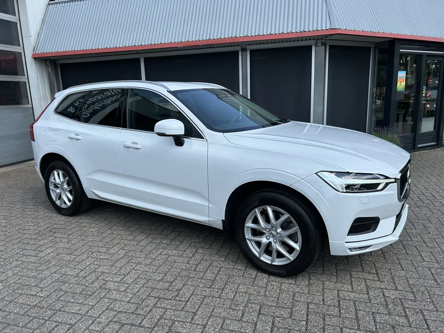 Volvo XC60 2.0 T5 Inscription Blanc - 2