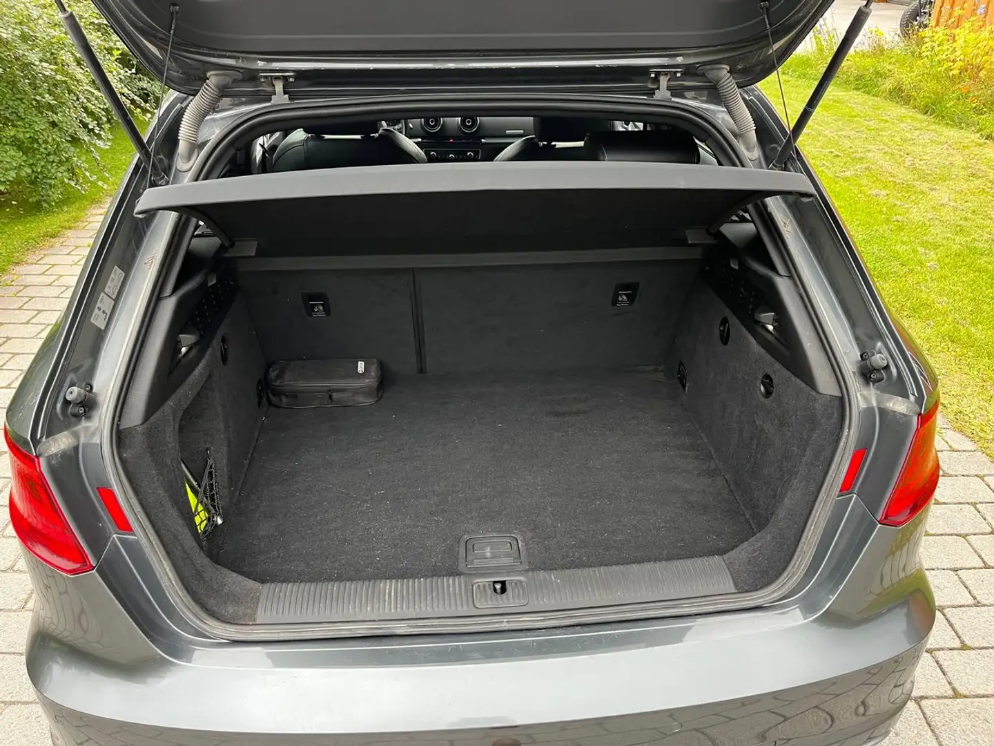 Audi A3 A3 Sportback 2.0 TDI 150 Quattro Business Line Noir - 2