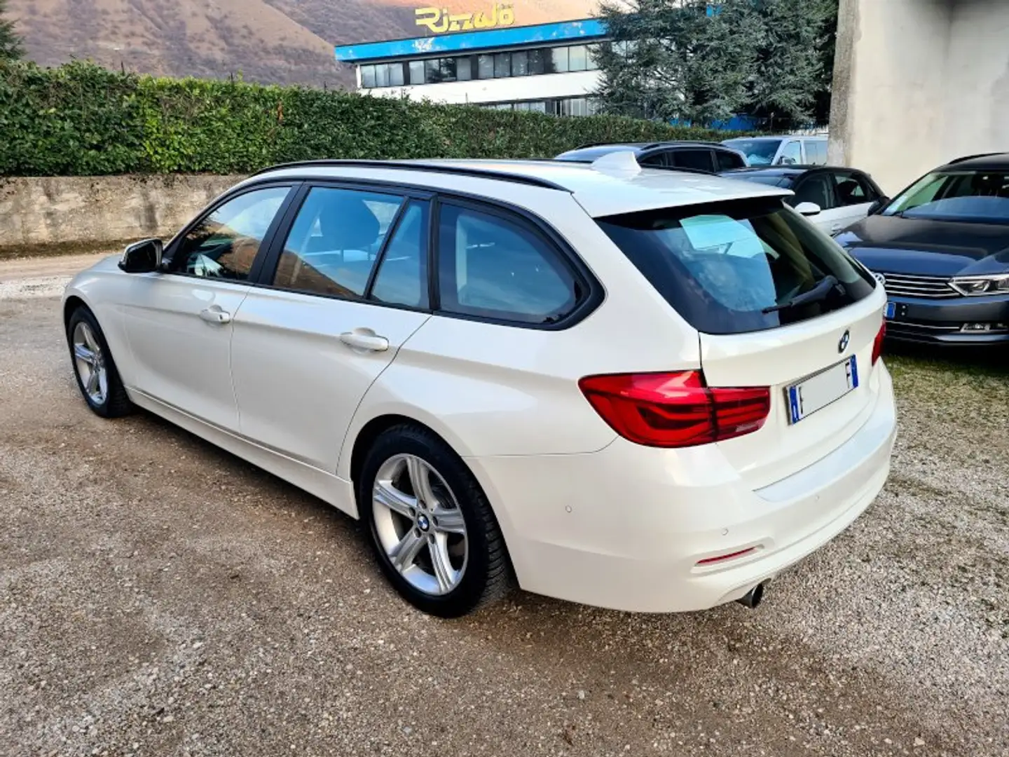 BMW 318 Serie 3 F31 Touring Business Advantage Blanc - 2