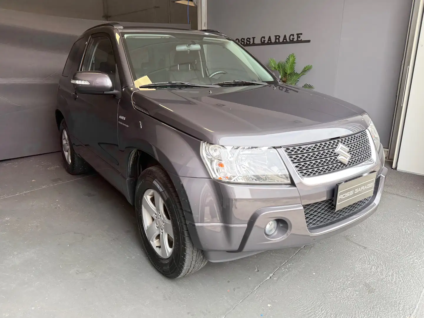 Suzuki Grand Vitara GRAND VITARA 1.9 DDIS OFFROAD 3P E5 4WD Gris - 1