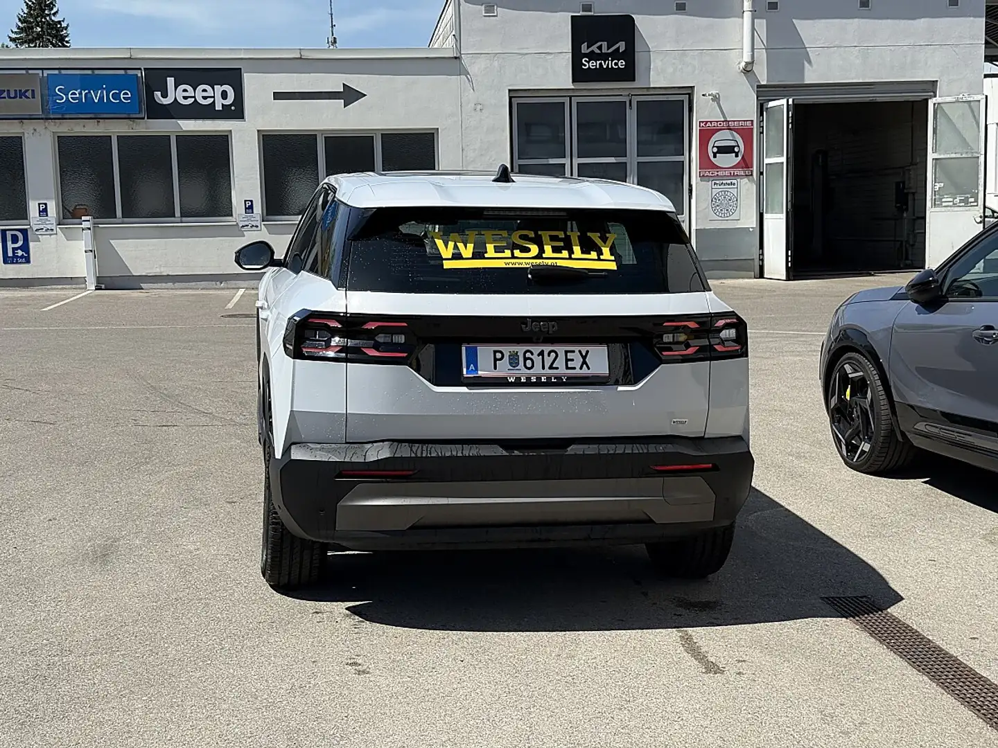 Jeep Compass 1.2 e-Hybrid Altitude e-DCT6 Weiß - 2