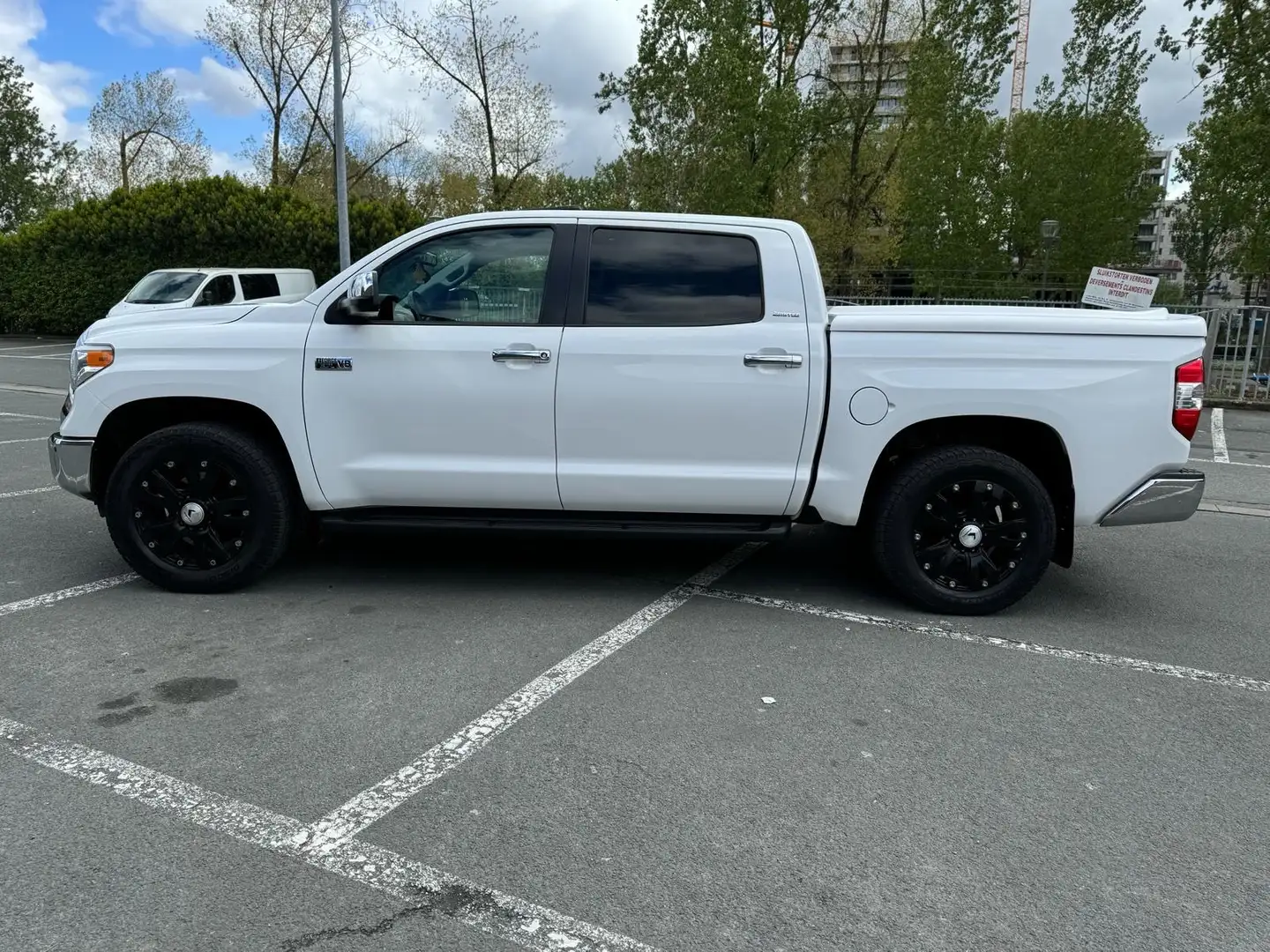 Toyota Tundra Limited edition Blanc - 1