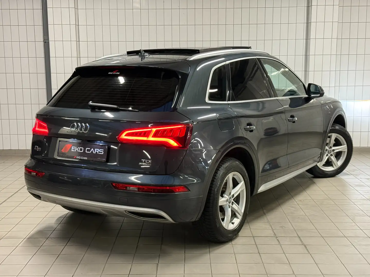 Audi Q5 2.0 TDi Quattro S tronic - Cuir - Toit Pano !!! Gris - 2