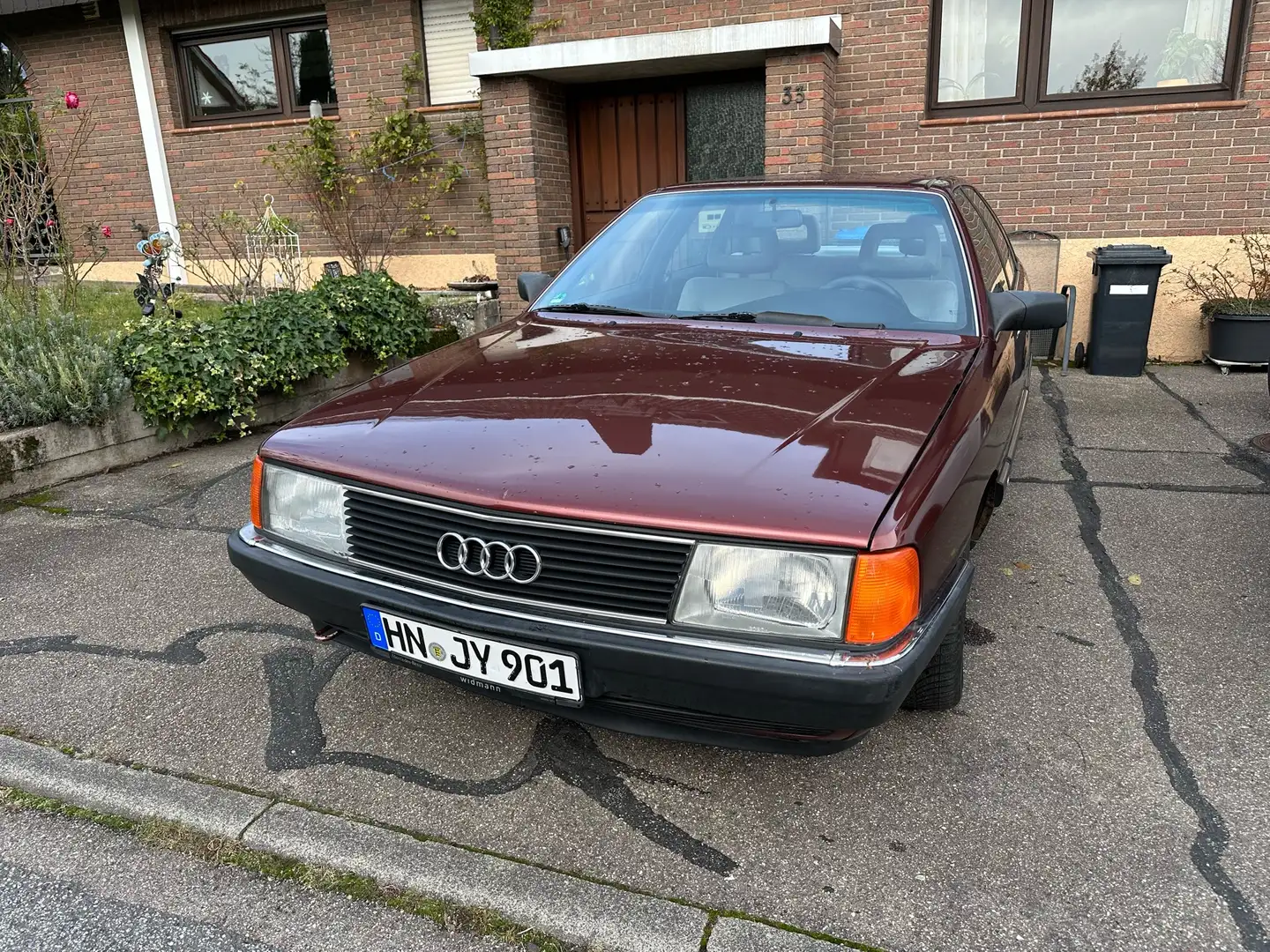 Audi 100 2.3 E Komfort, Tausch Червоний - 1