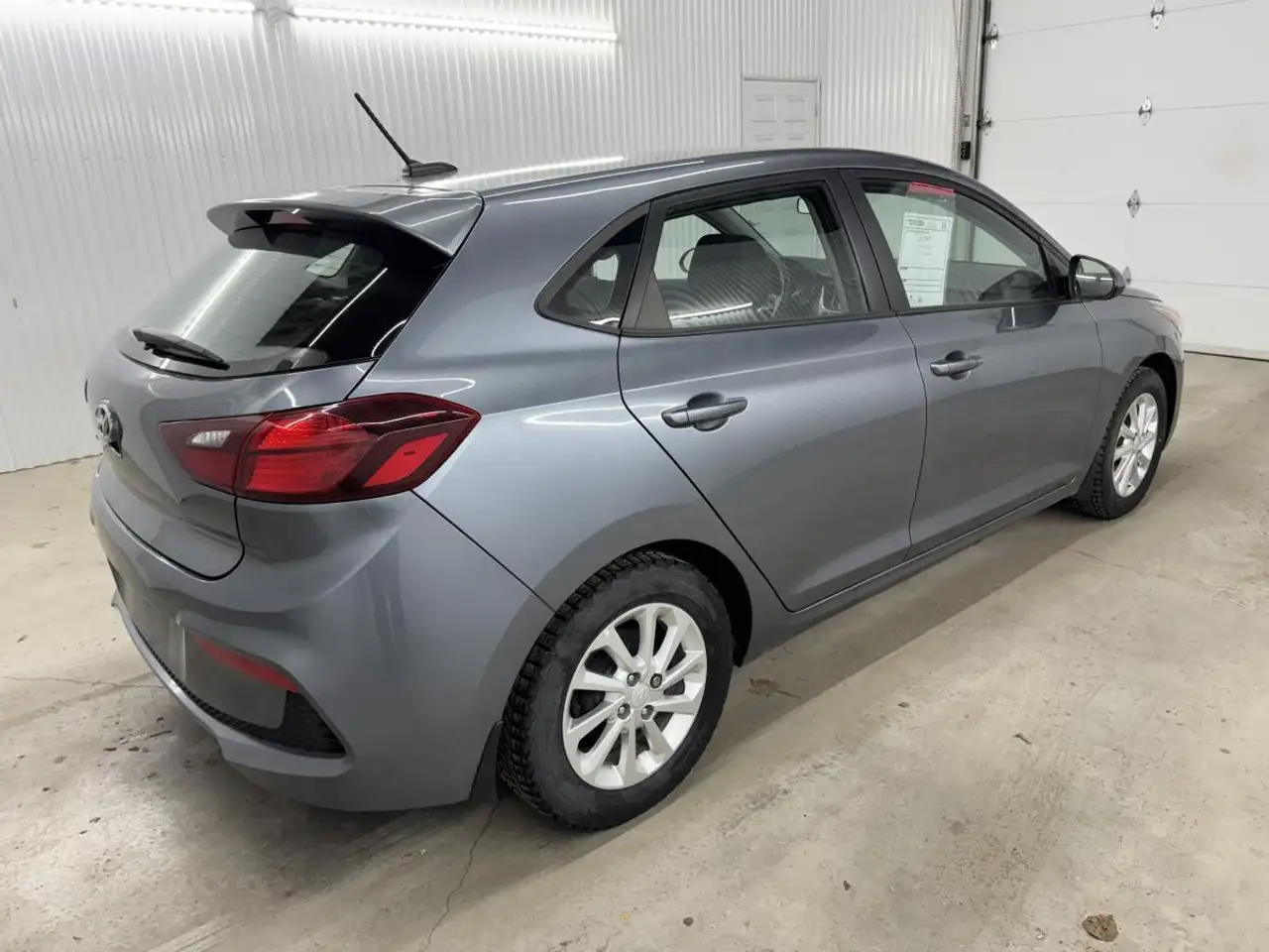 Hyundai ACCENT снимка Hyundai ACCENT