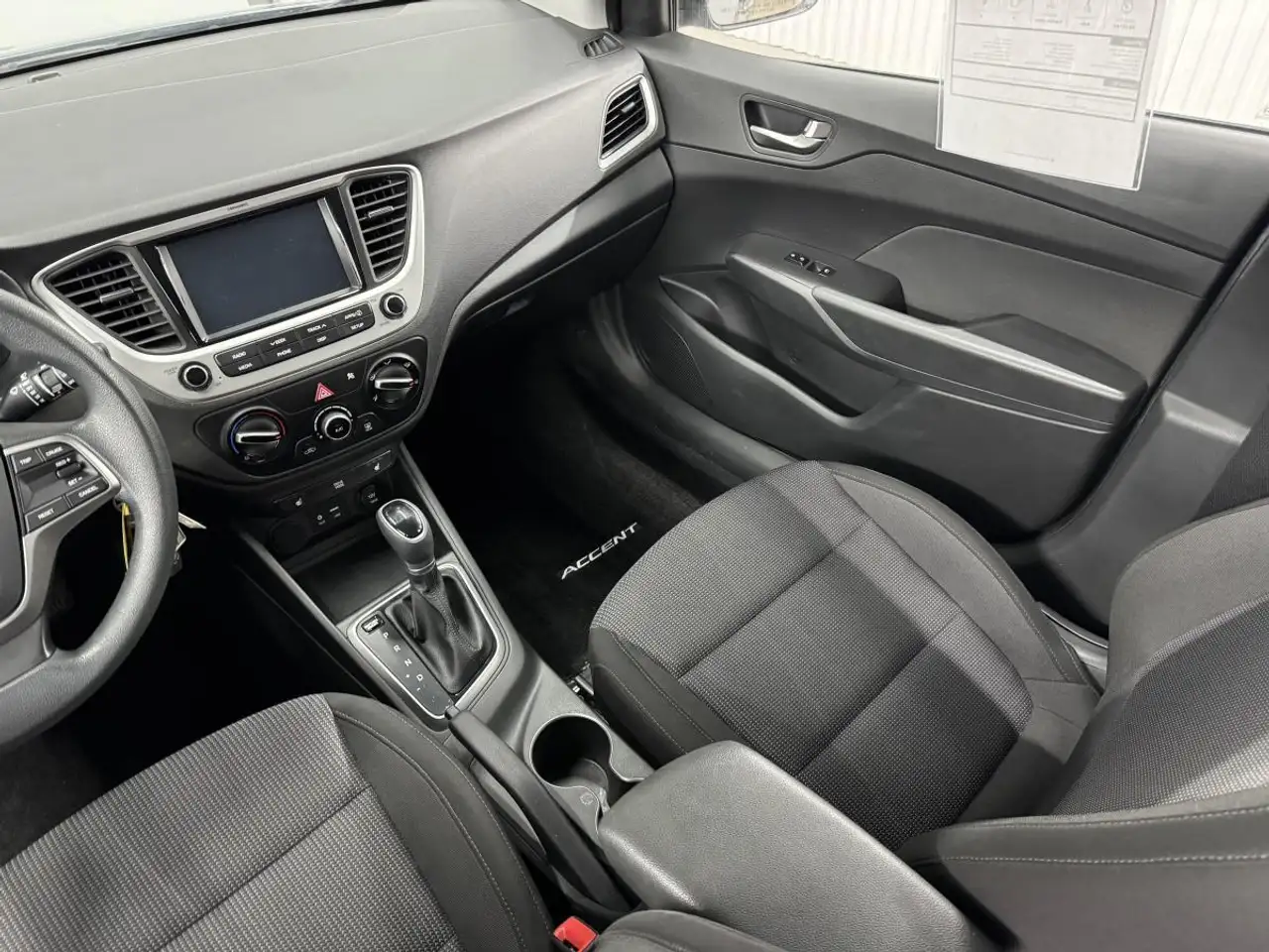 Hyundai ACCENT снимка Hyundai ACCENT