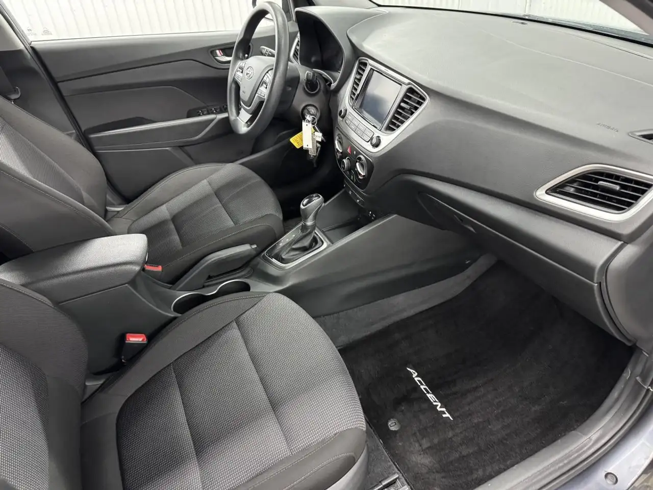 Hyundai ACCENT снимка Hyundai ACCENT