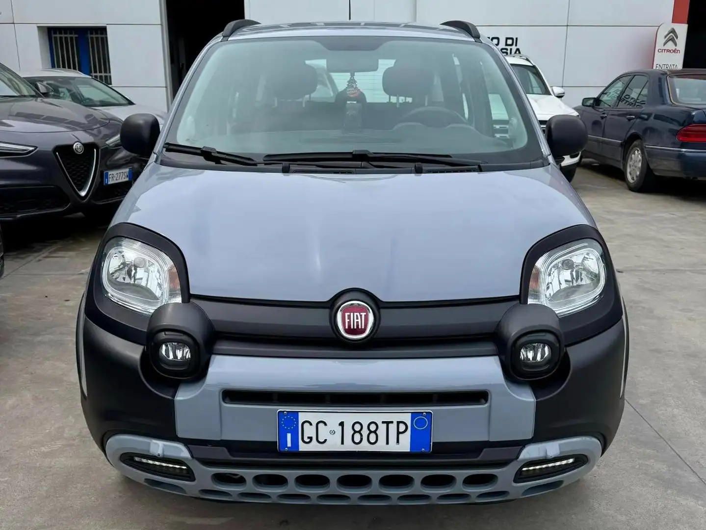Fiat Panda Panda 1.0 hybrid City Cross s Grijs - 2