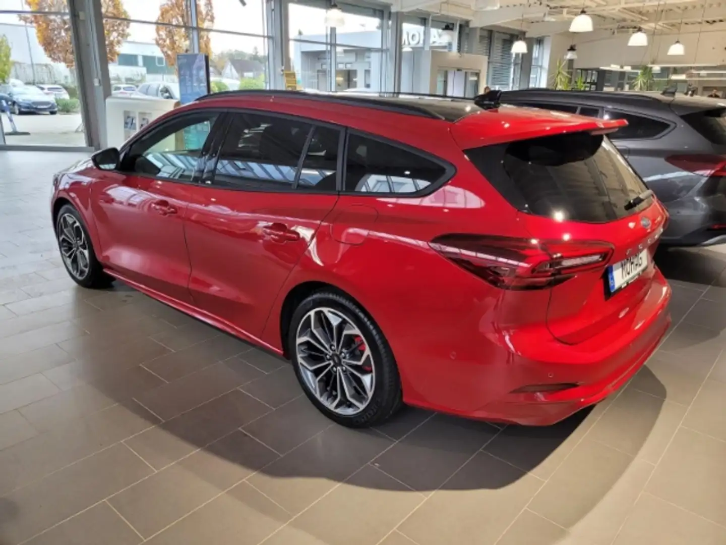 Ford Focus ST-Line X Turnier ACC HeadUp Pano B&O Matrix-LED Rot - 2